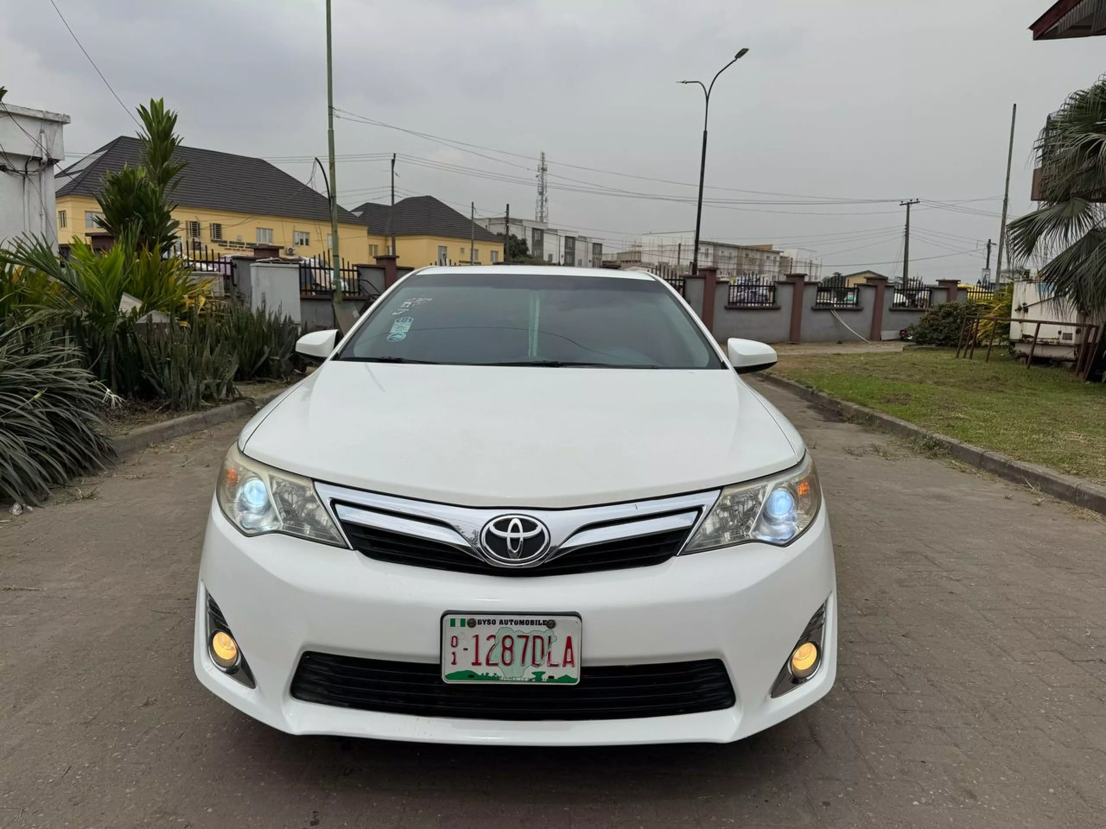 Toyota Camry   - 2012