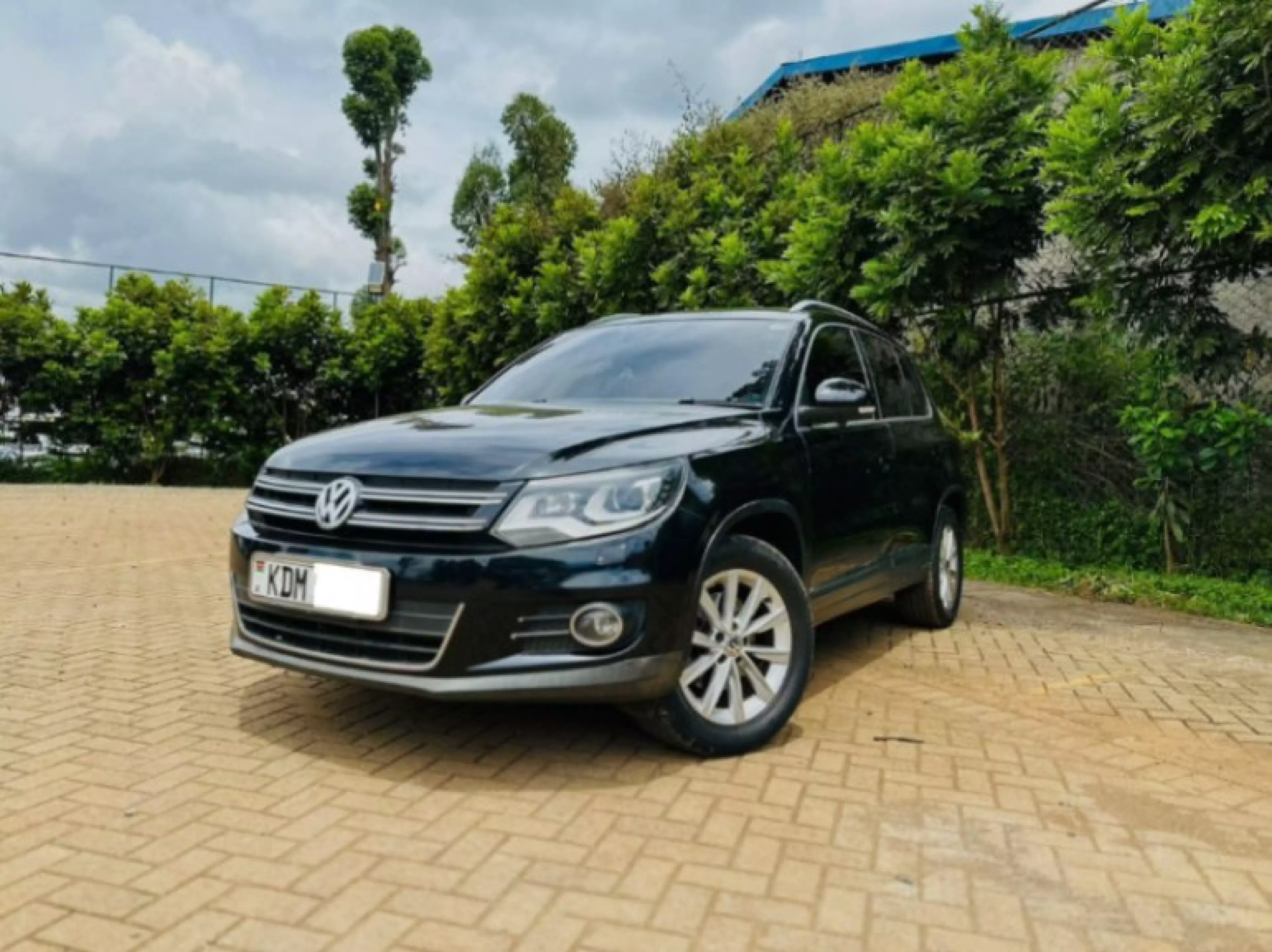 Volkswagen Tiguan - 2016