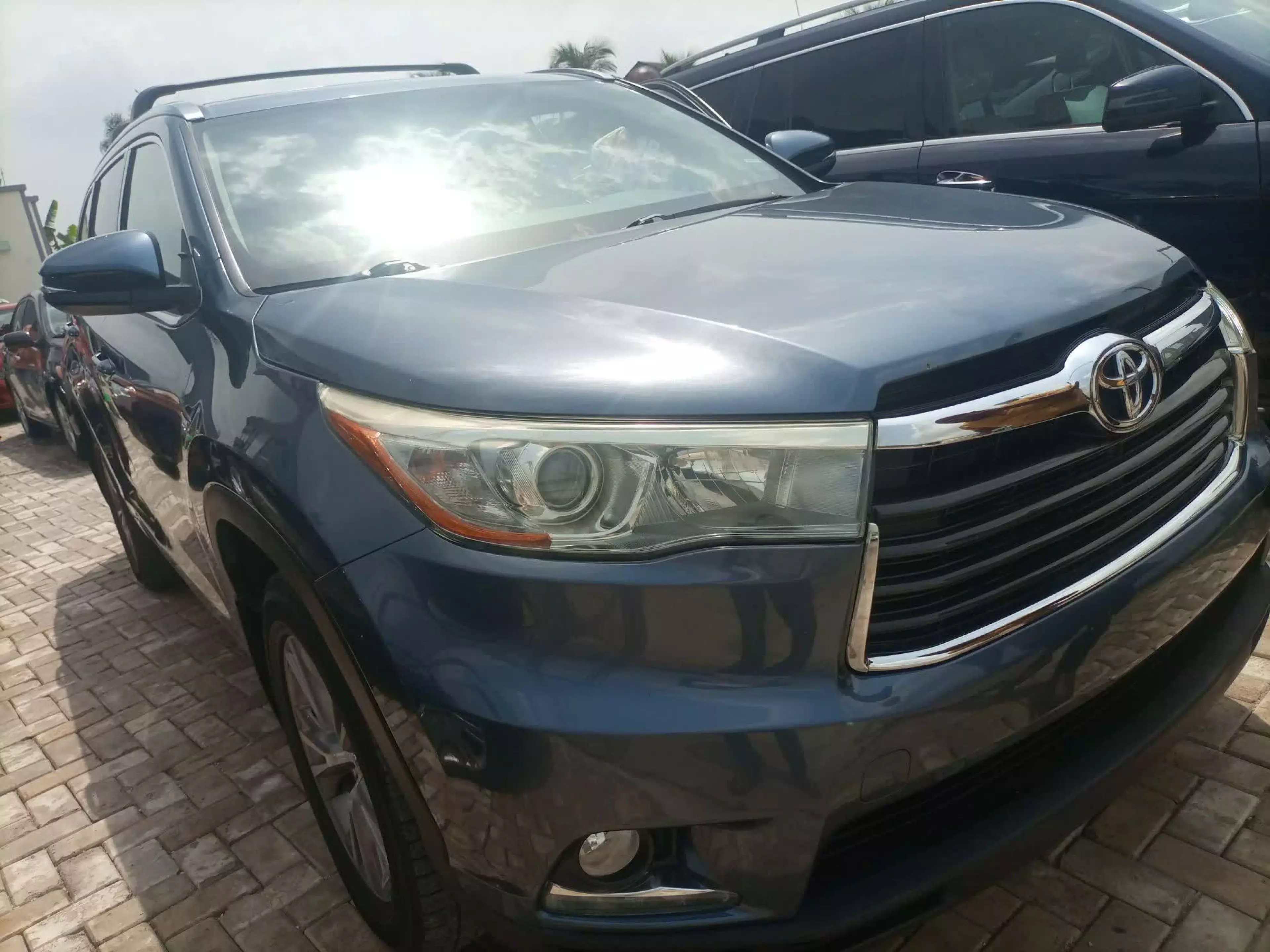 Toyota Highlander - 2015