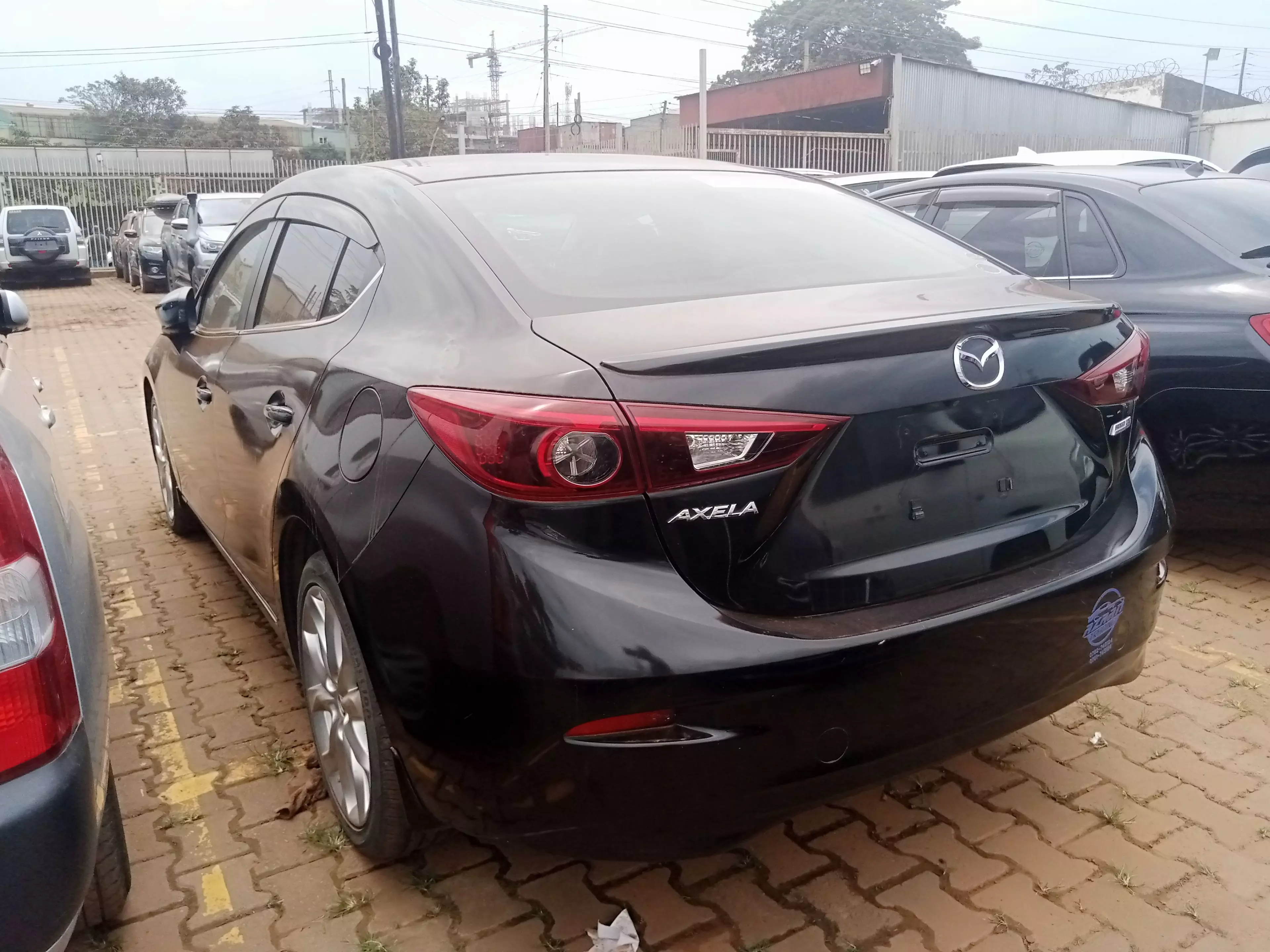 Mazda Axela    - 2017