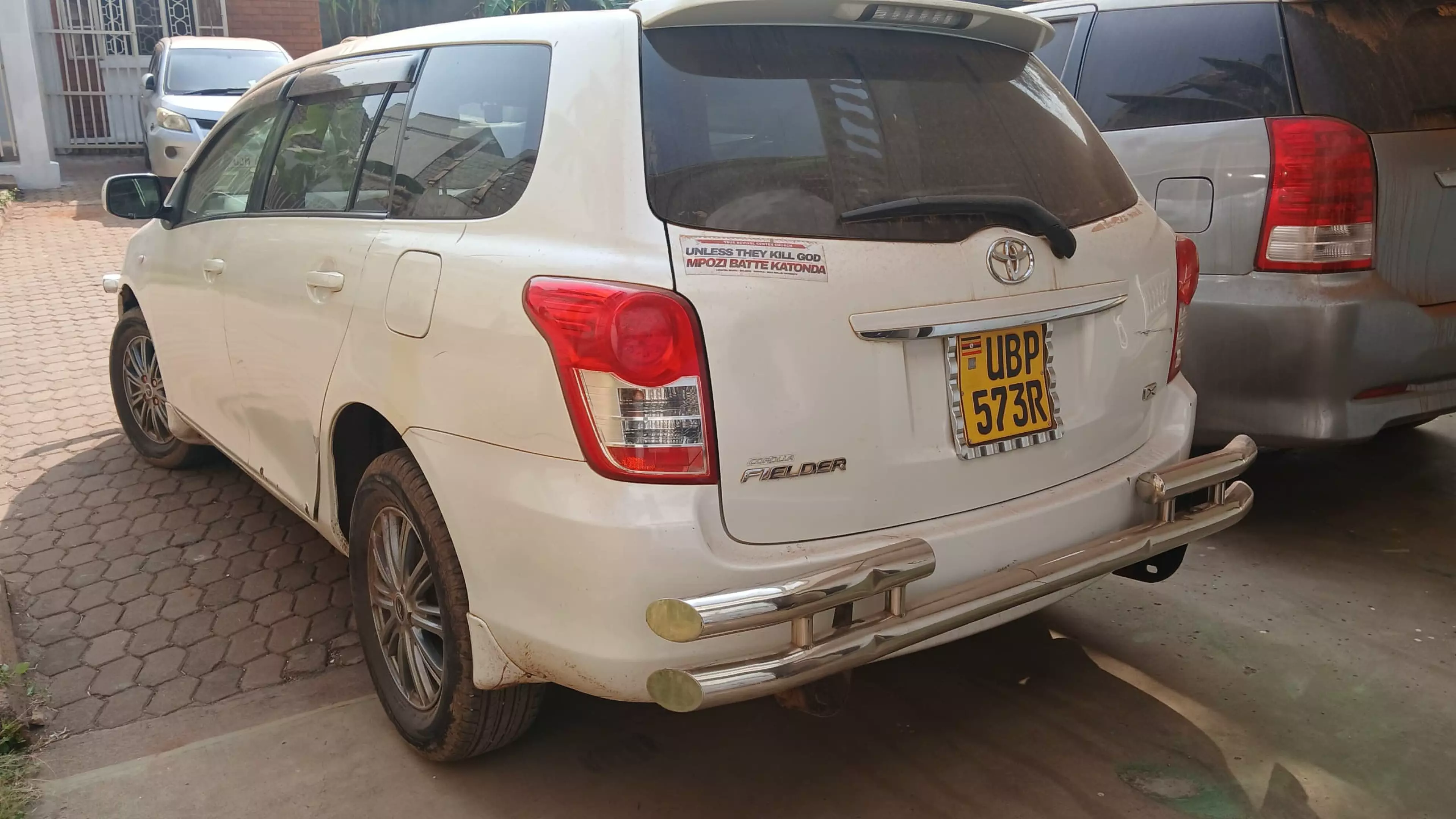 Toyota Fielder    - 2012