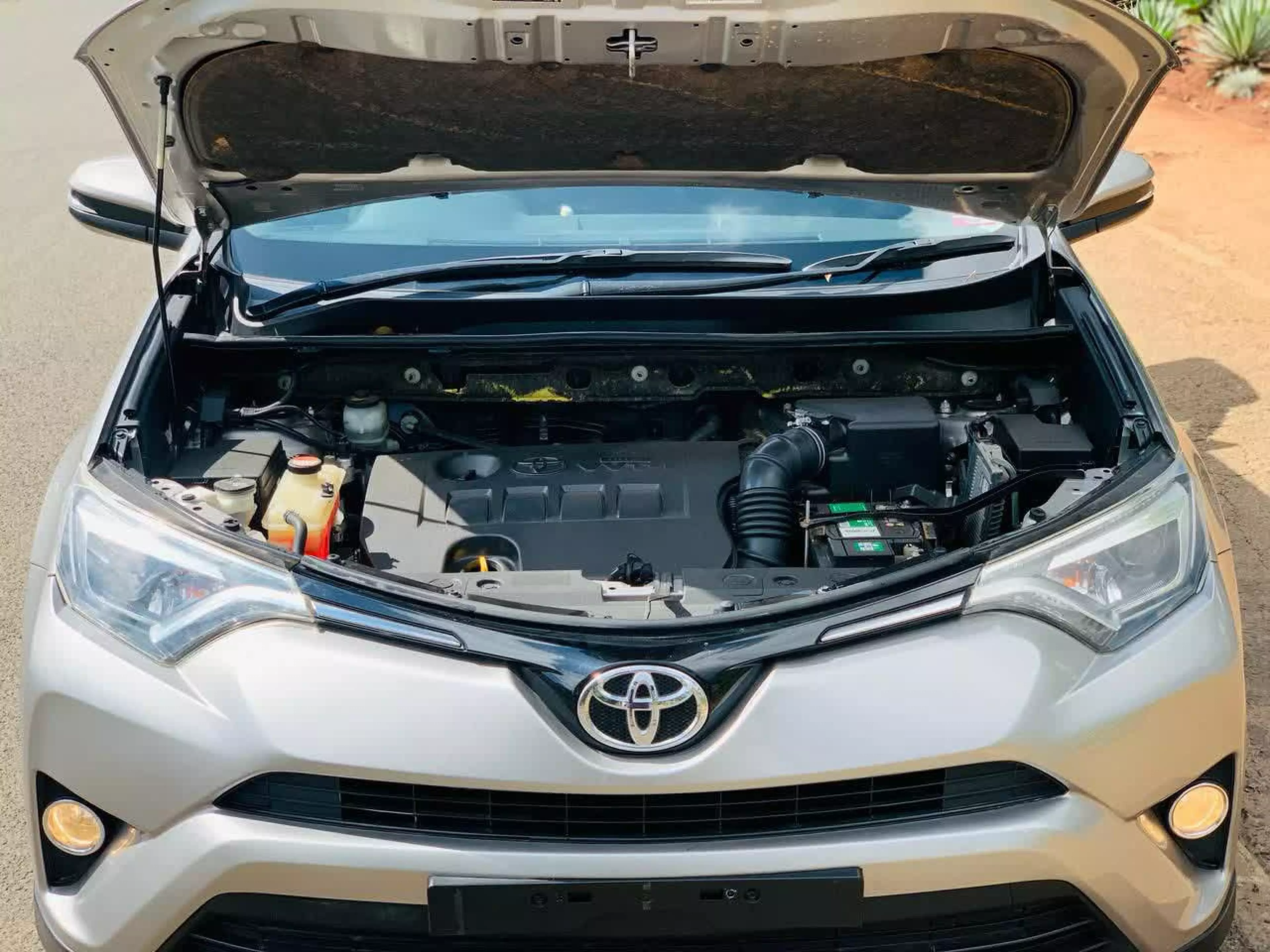 Toyota RAV 4   - 2016