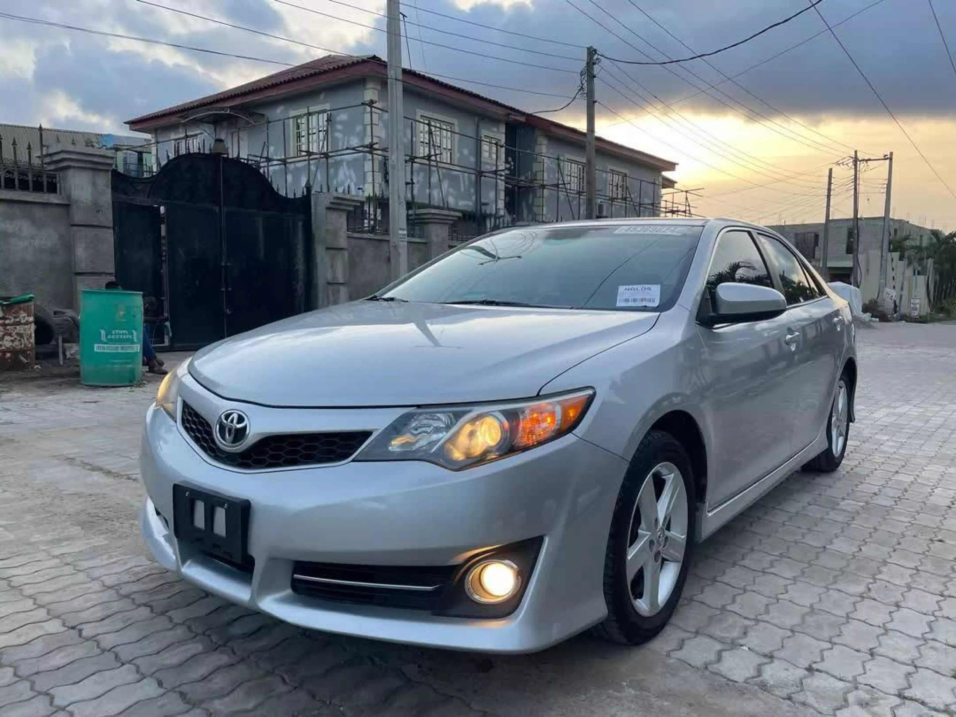 Toyota Camry - 2014