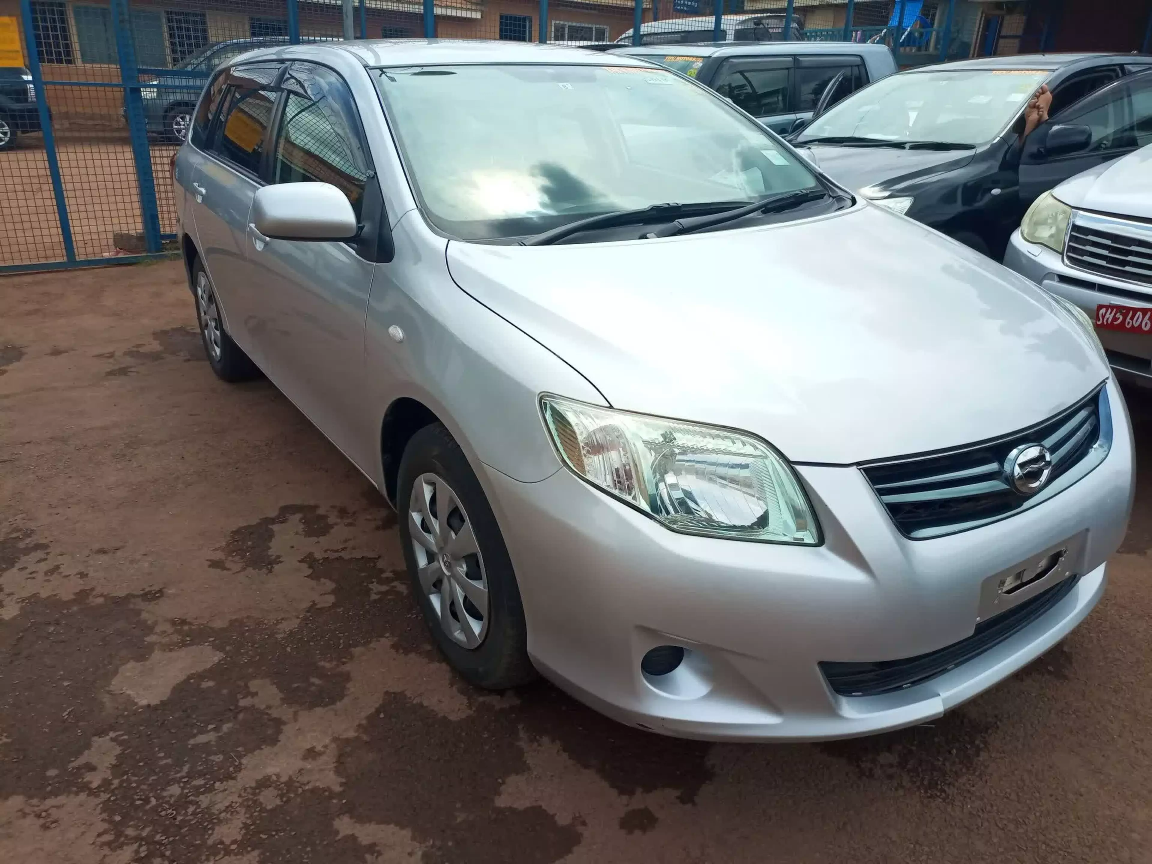Toyota Fielder hybrid  - 2009