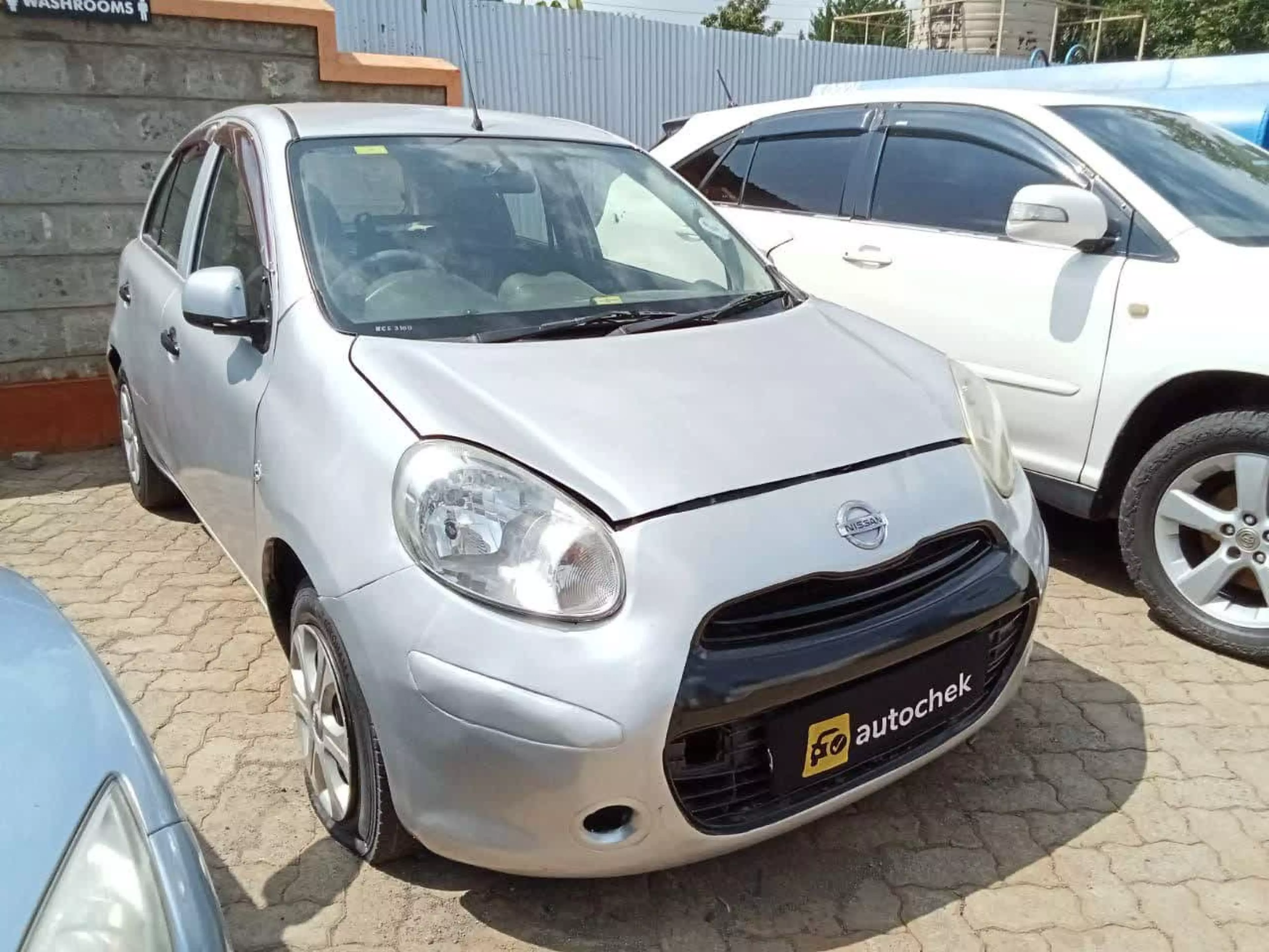 Nissan March - 2012