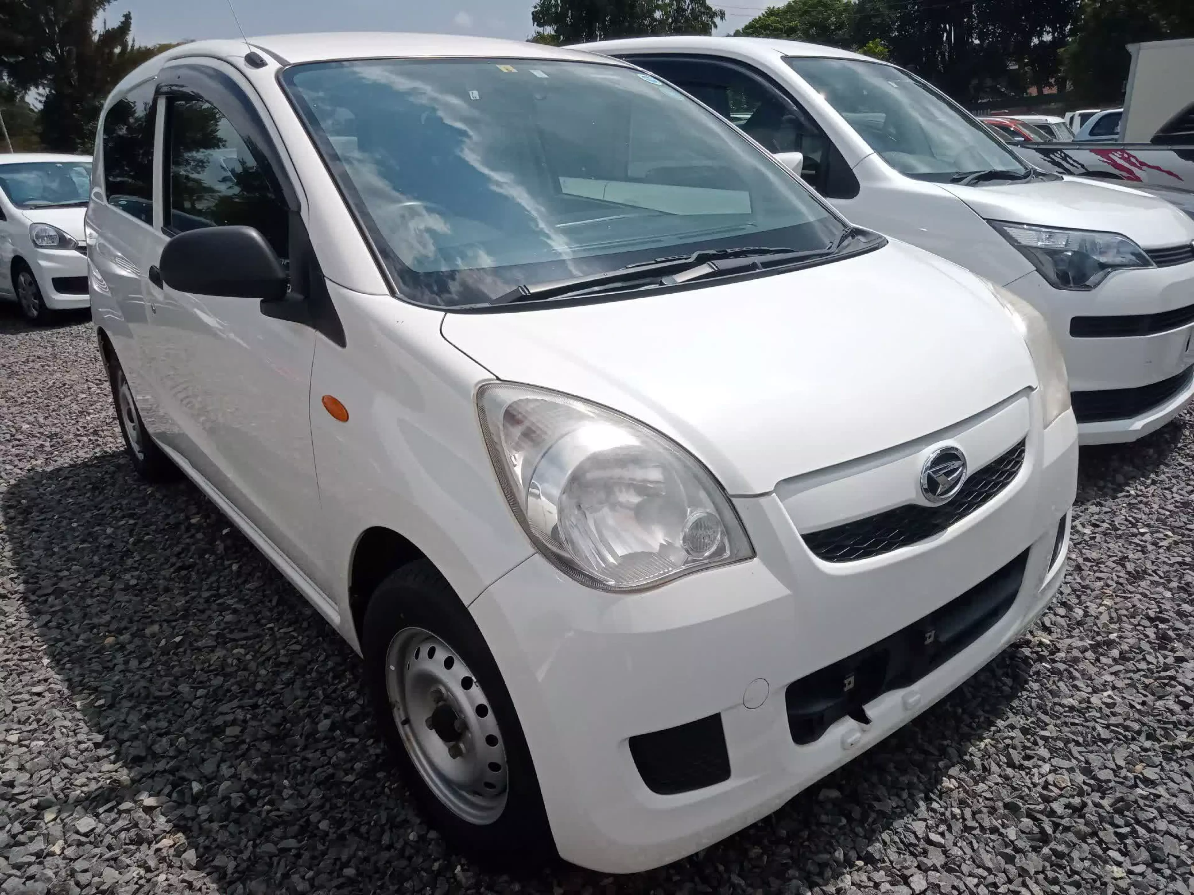 Daihatsu Mira  - 2015
