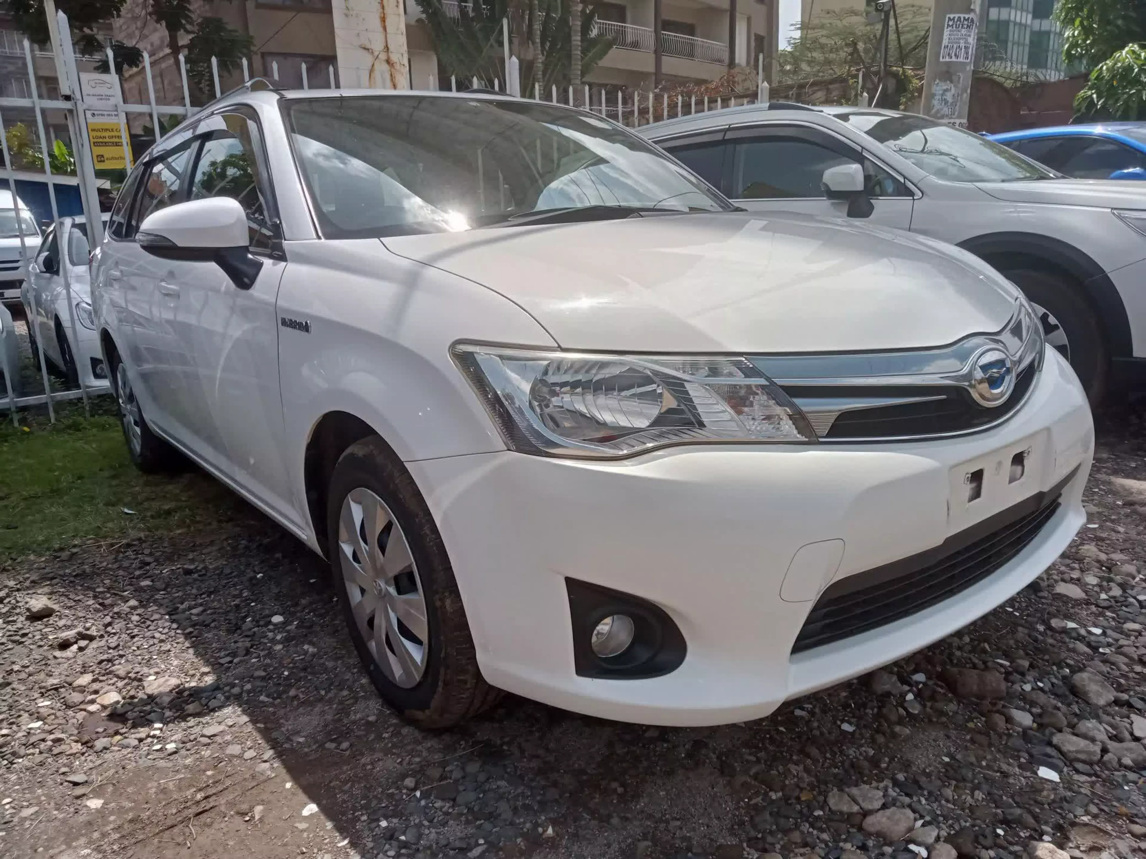 Toyota Fielder hybrid  - 2014