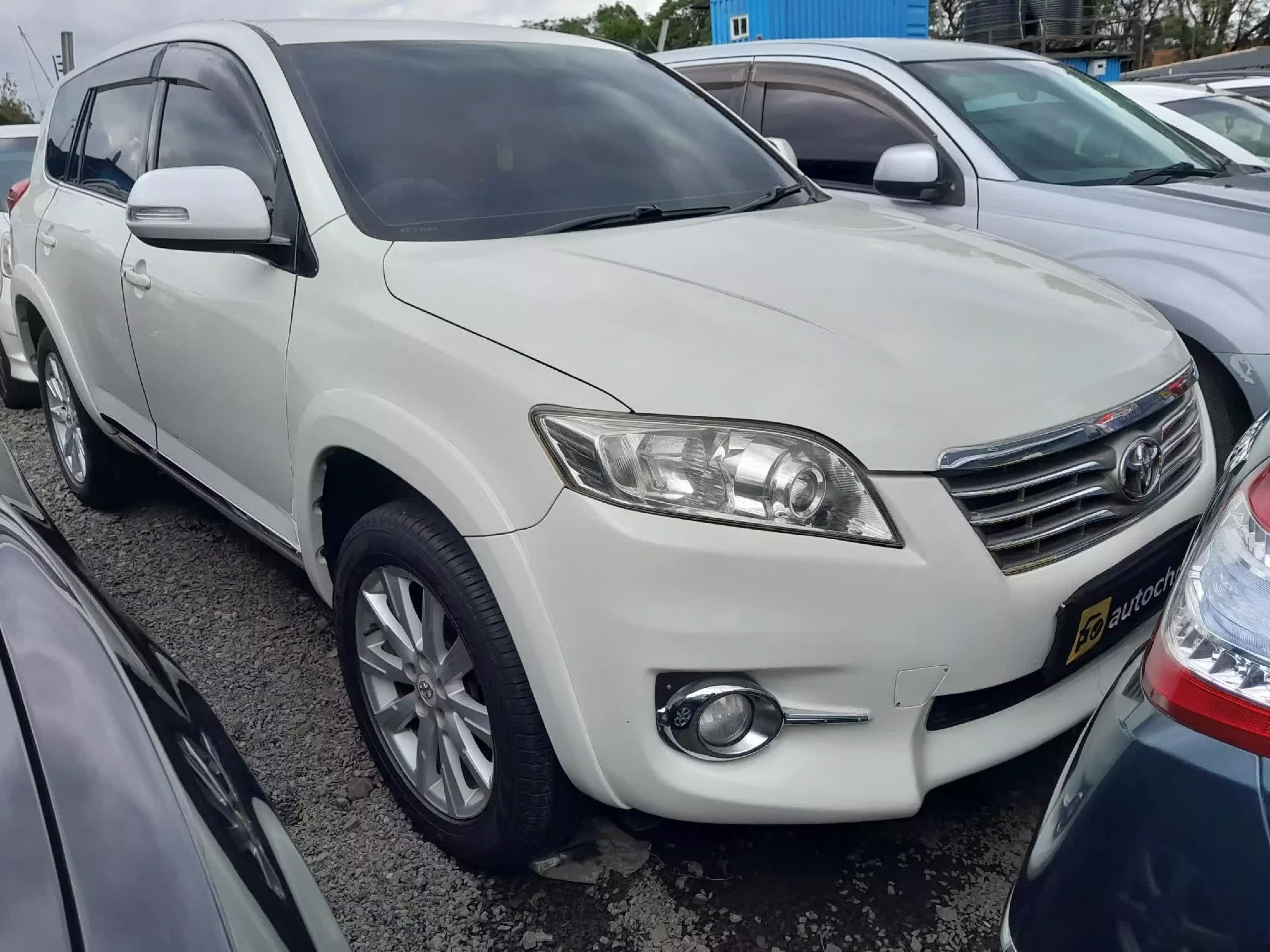 Toyota Vanguard  - 2012