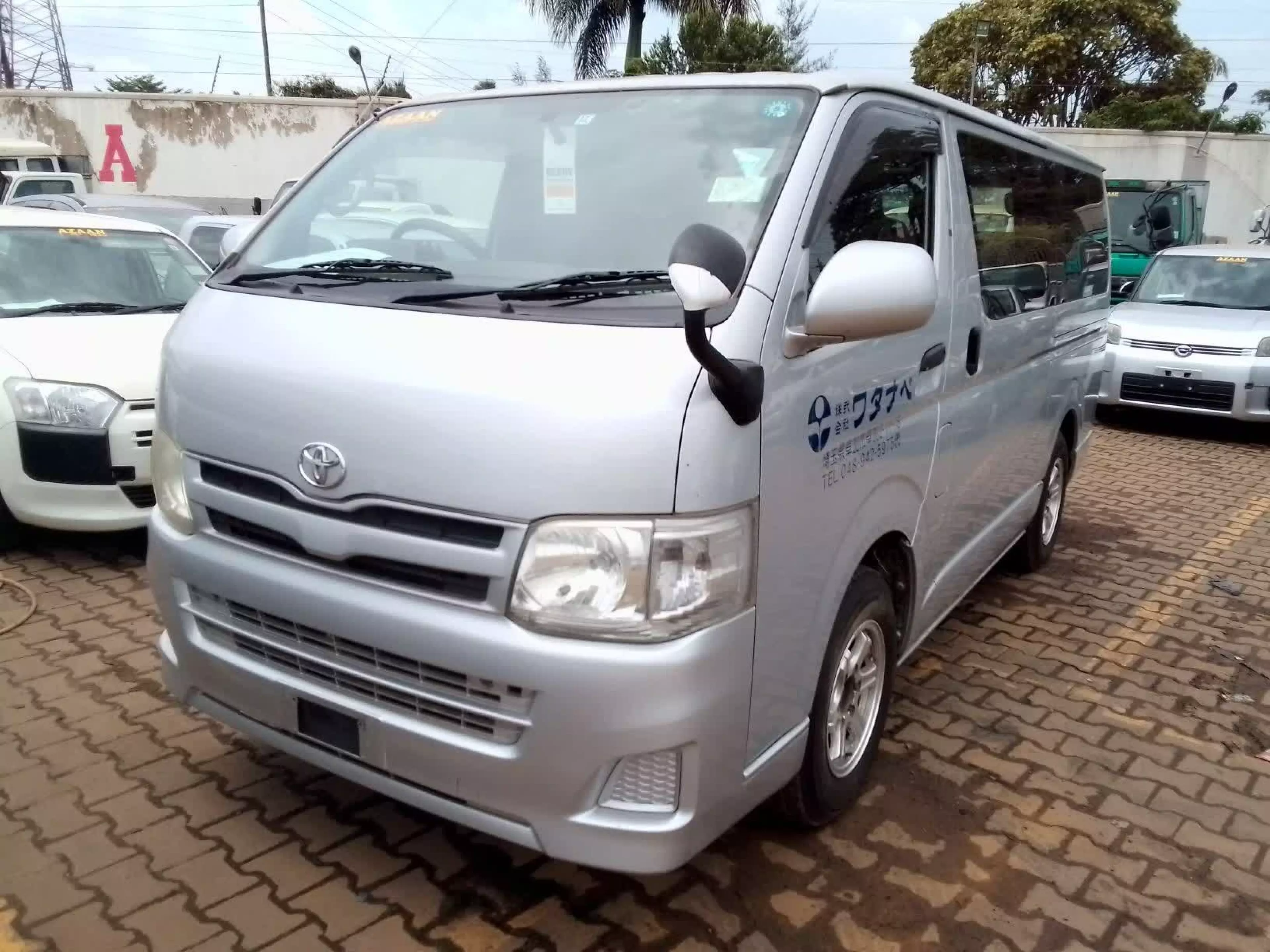 Toyota Hiace - 2010