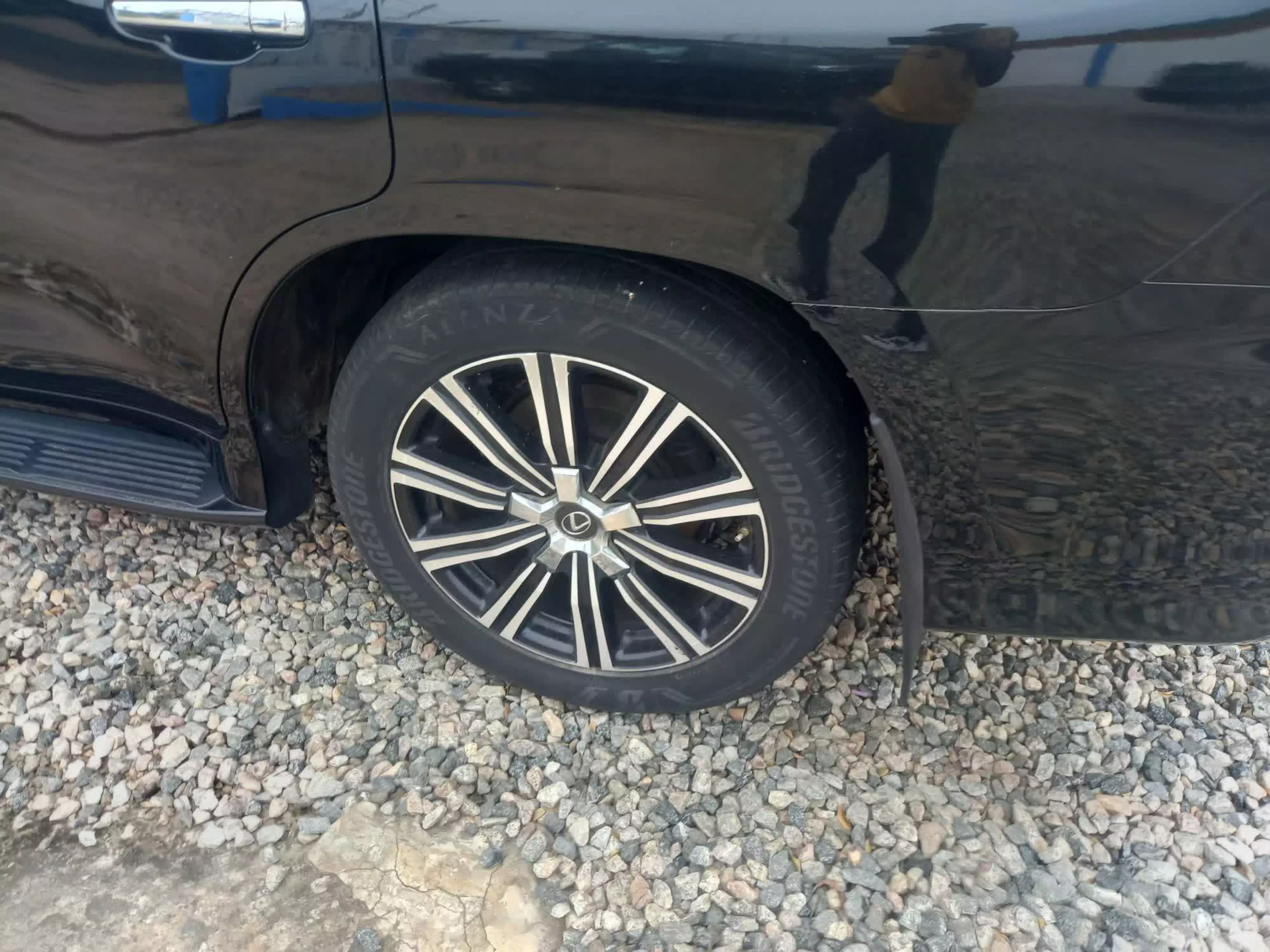 Lexus LX 570   - 2018