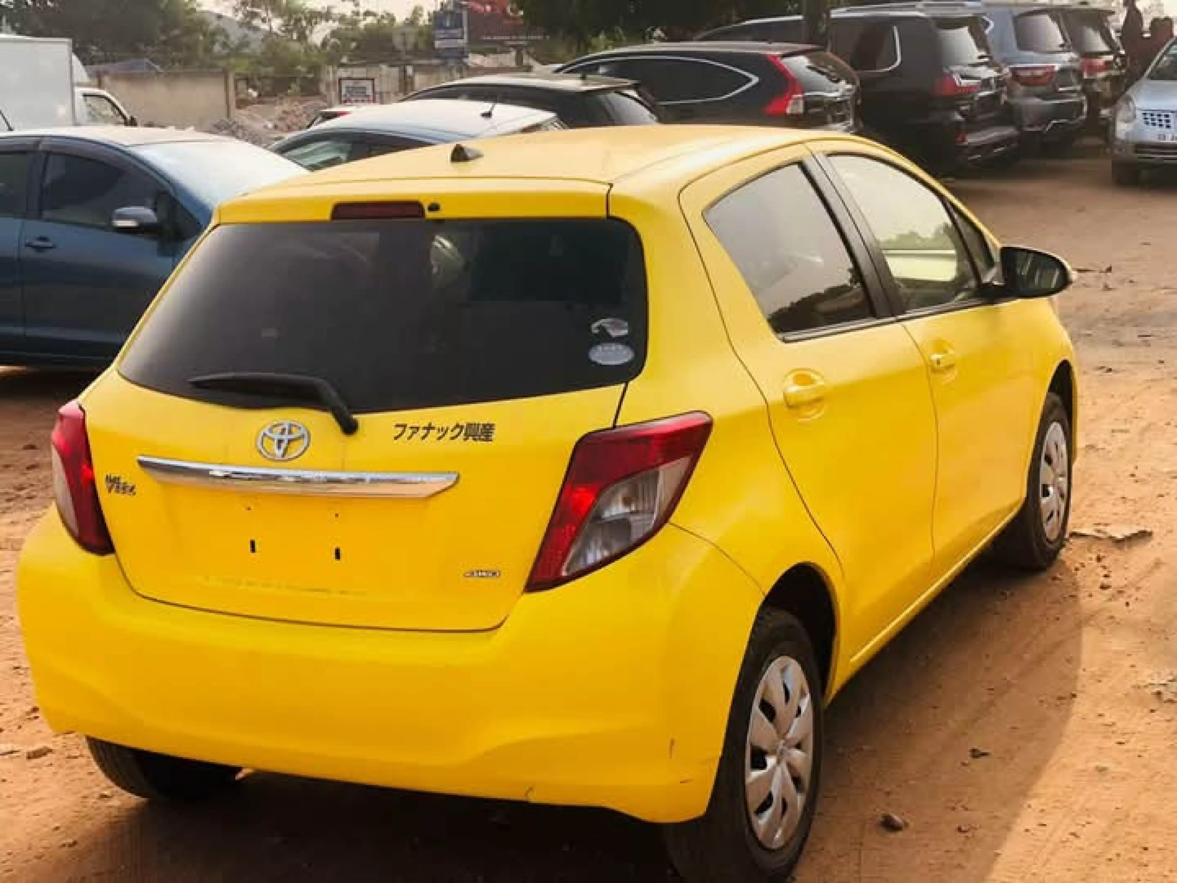 Toyota Vitz   - 2013