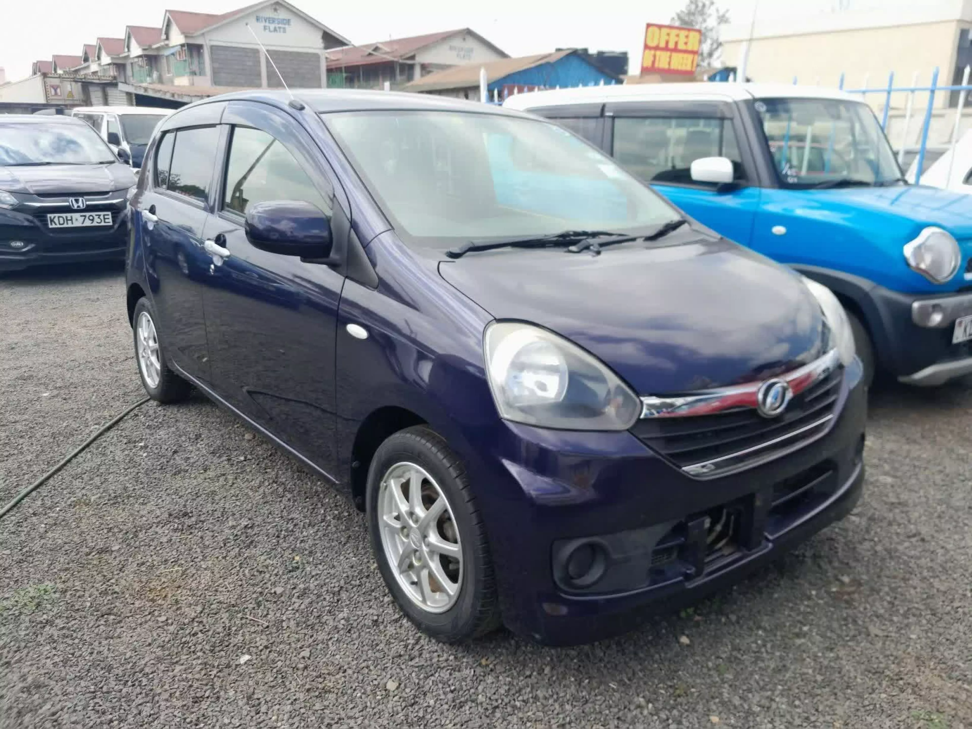 Daihatsu Mira  - 2015
