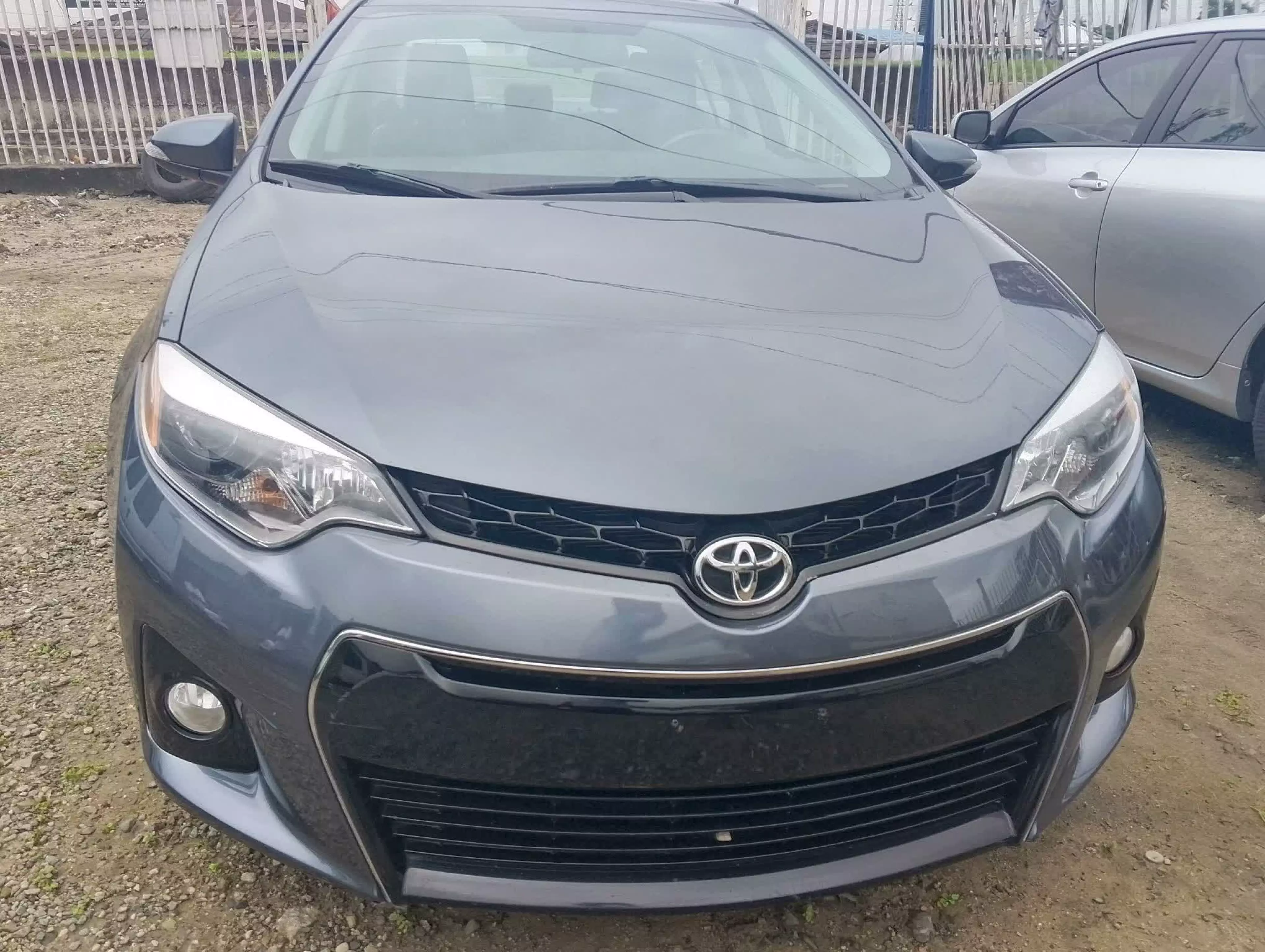 Toyota Corolla   - 2016