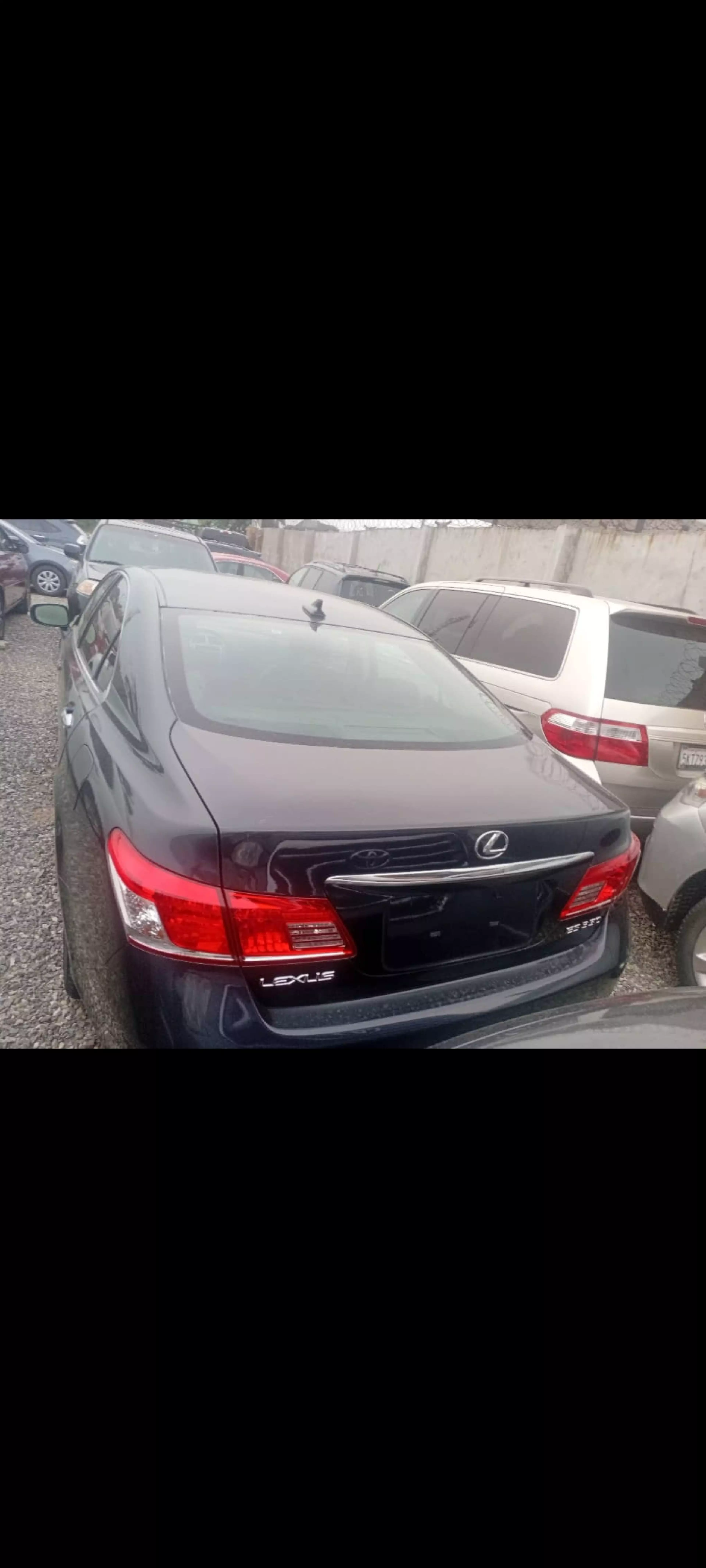 Lexus ES   - 2010