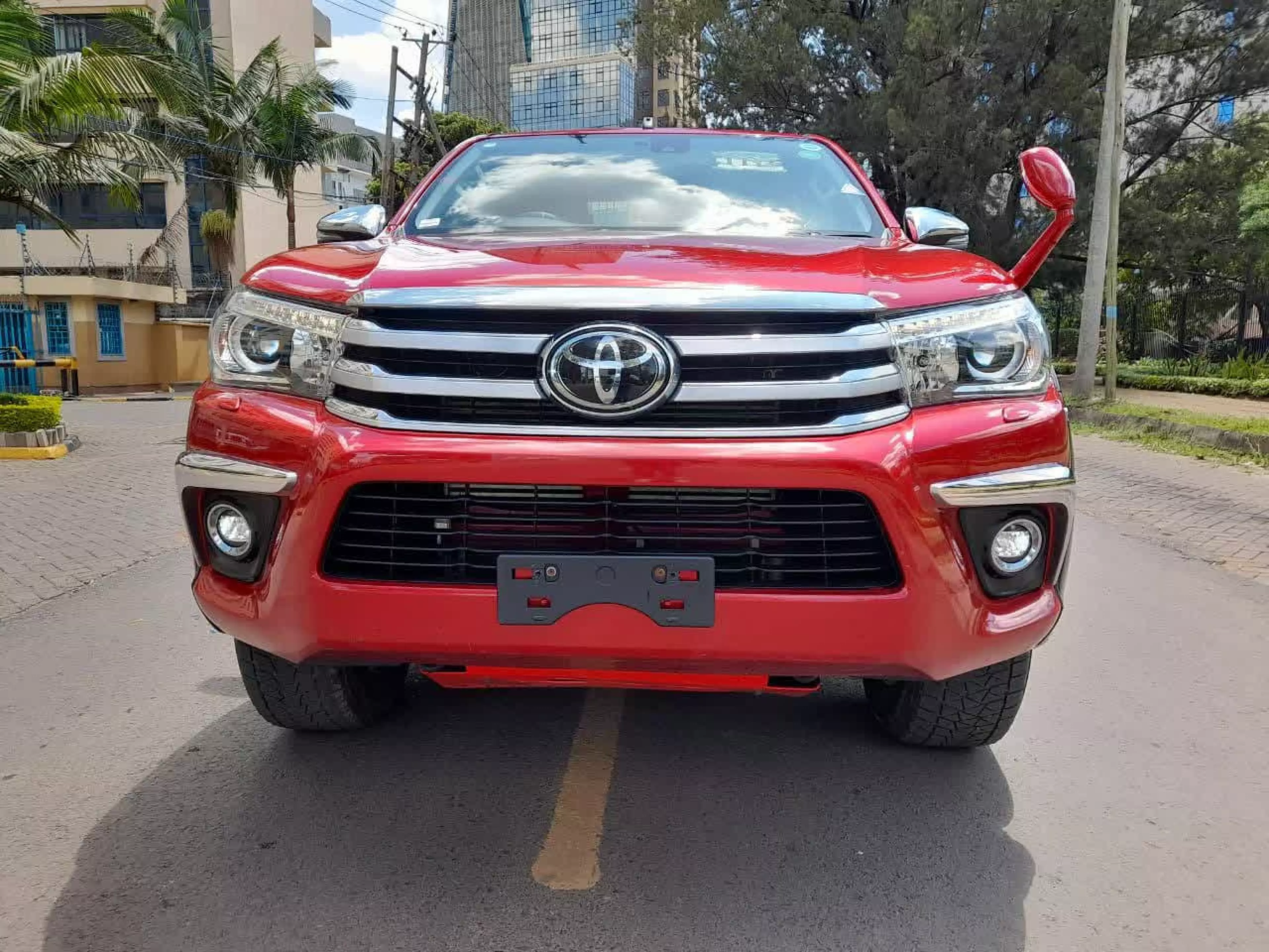 Toyota Hilux   - 2018