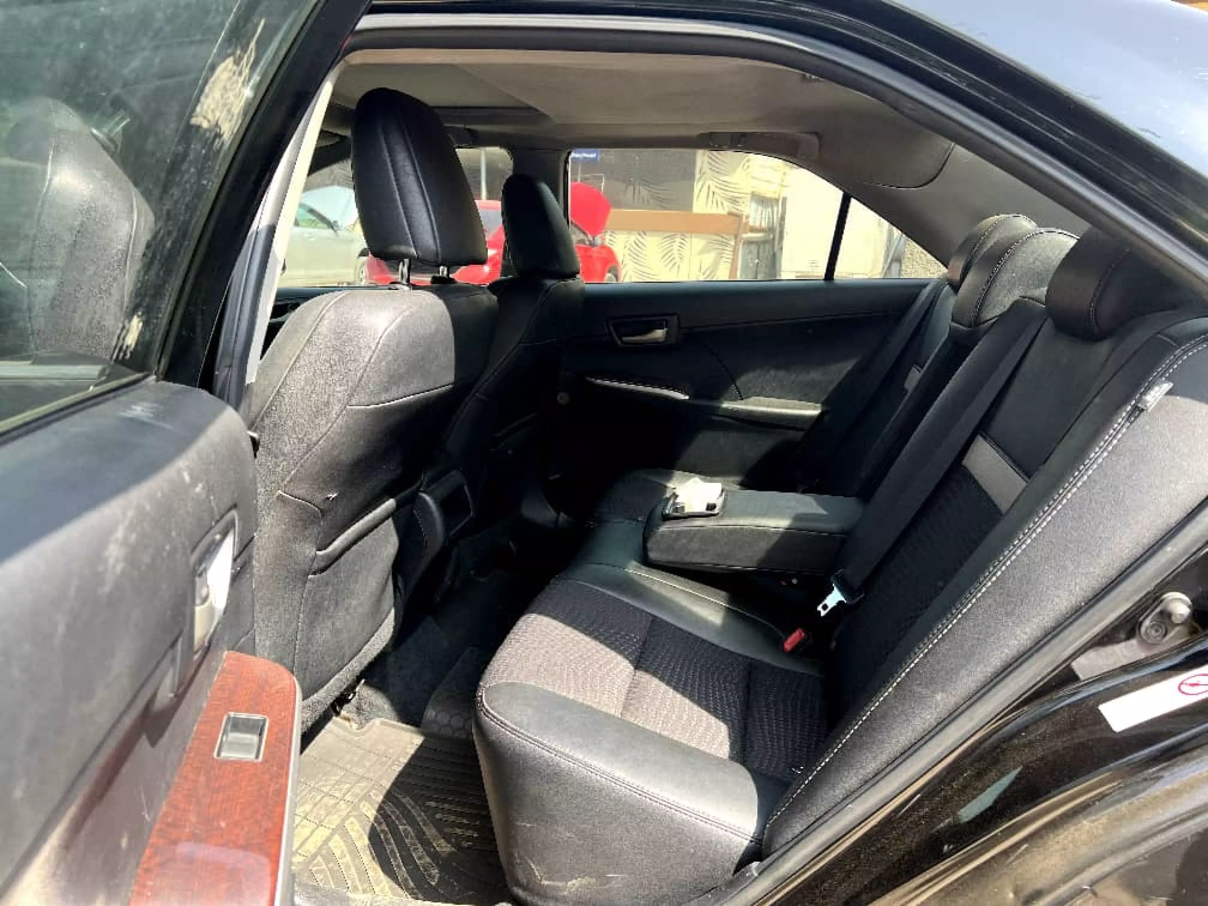 Toyota Camry   - 2012