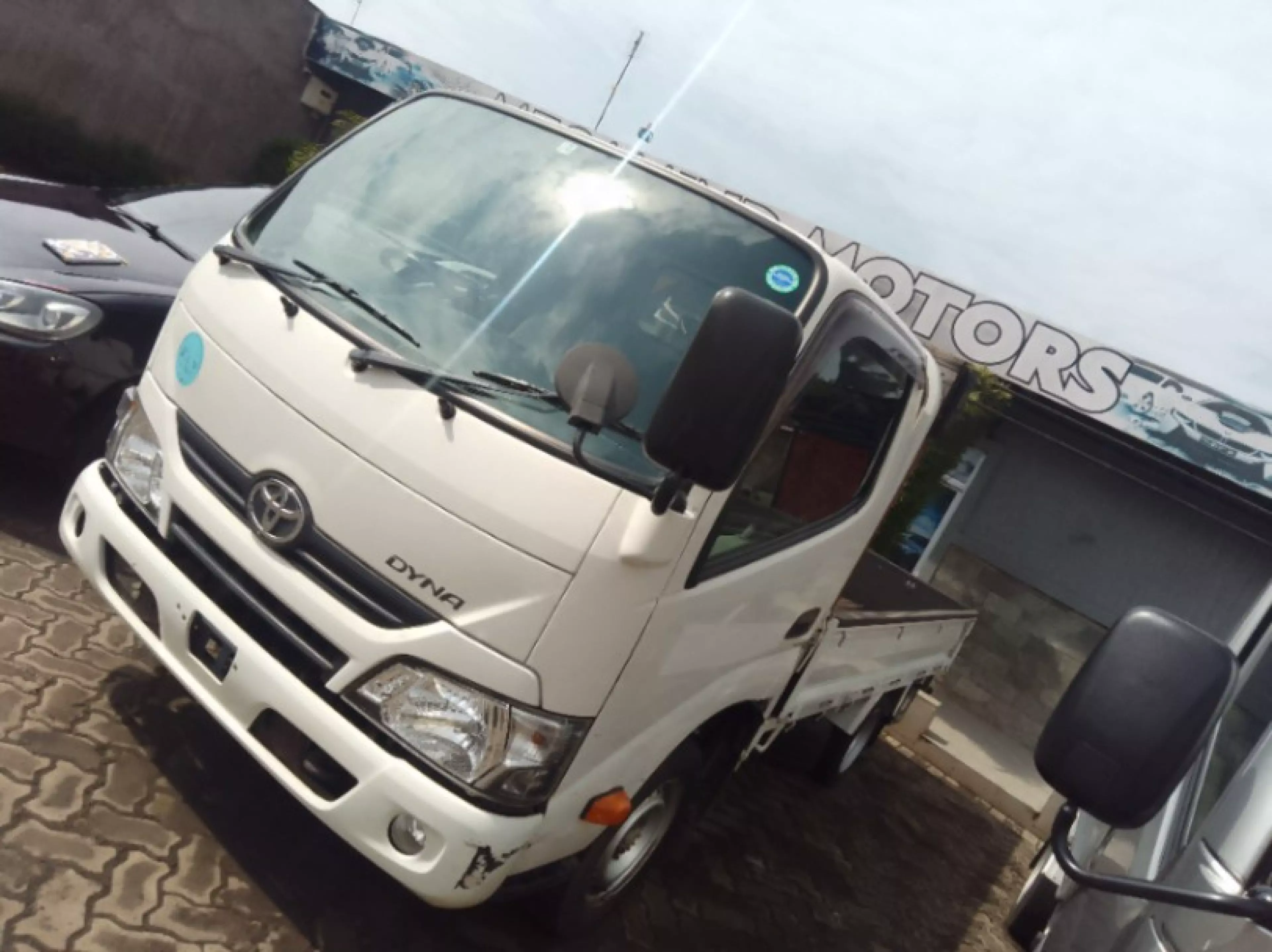 Toyota Dyna - 2015