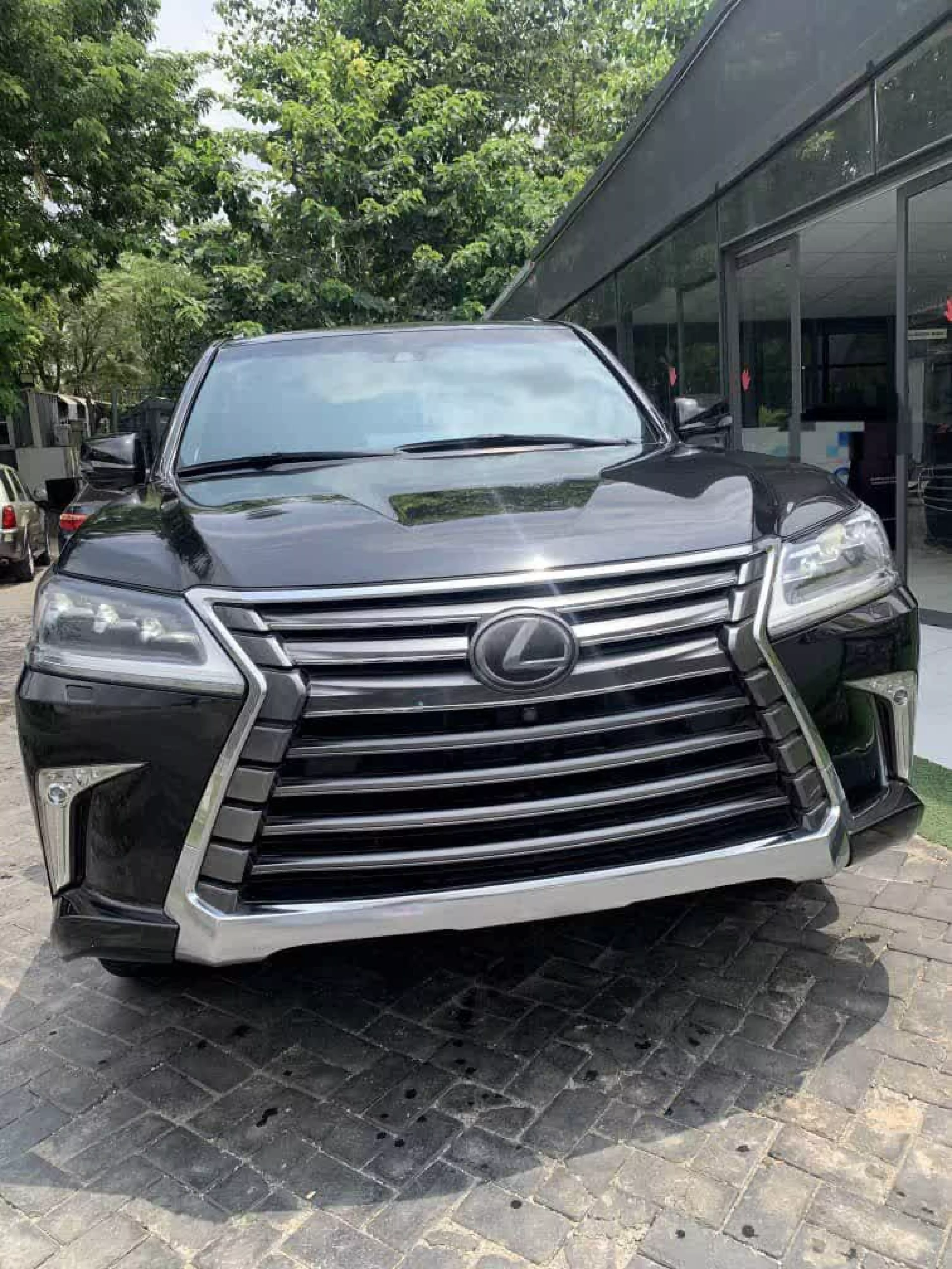 Lexus LX 570 - 2020