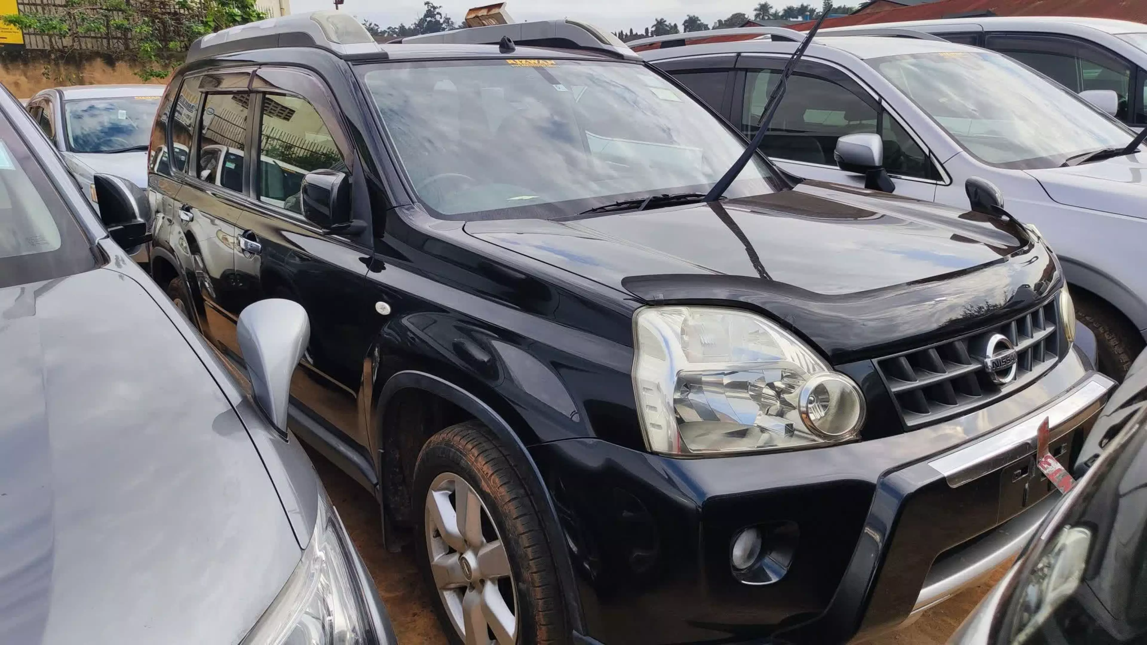 Nissan X-TRAIL - 2010