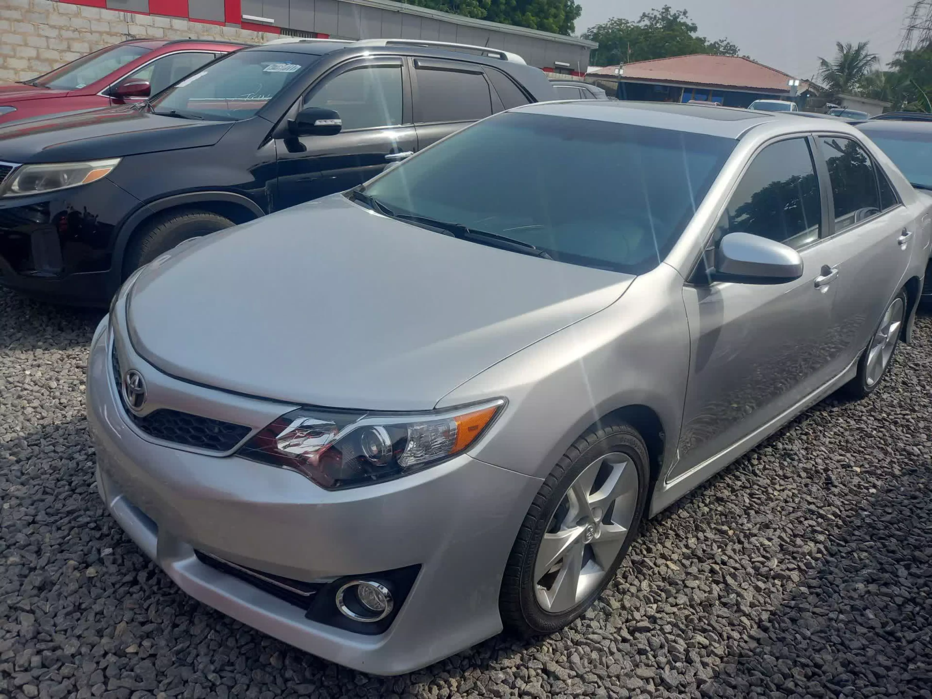 Toyota Camry - 2015