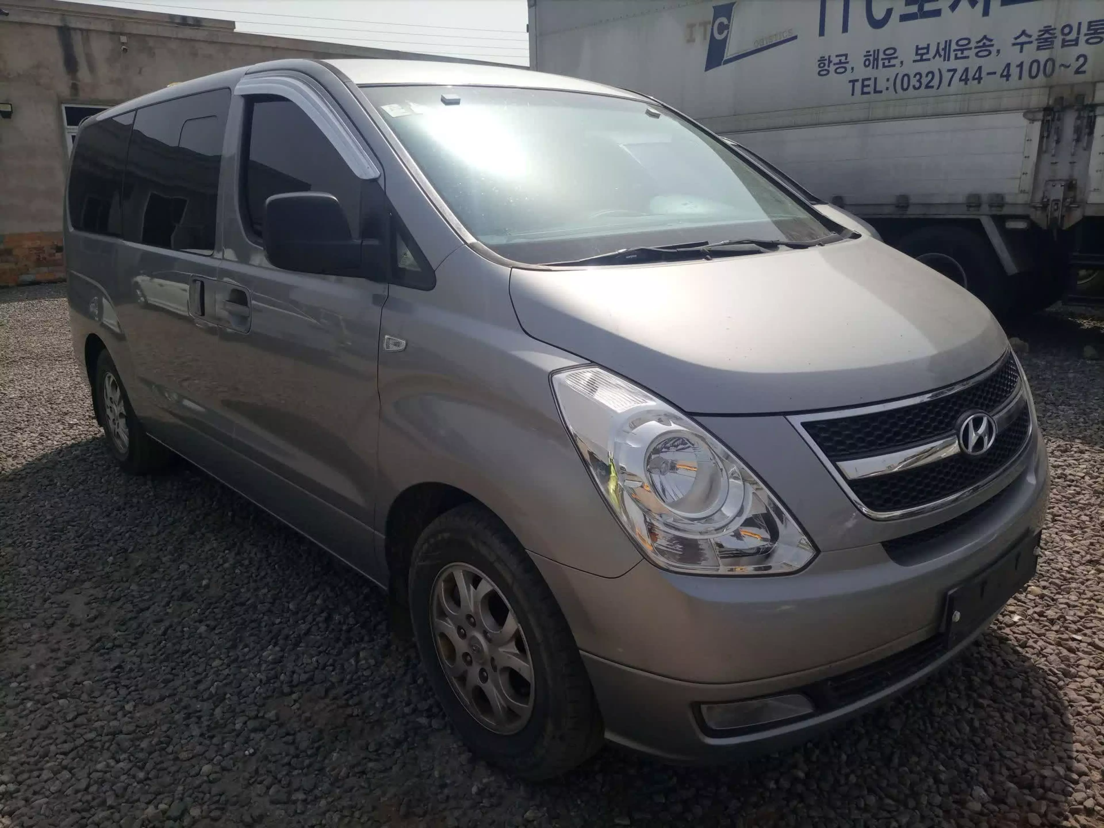 Hyundai Grand starex - 2012