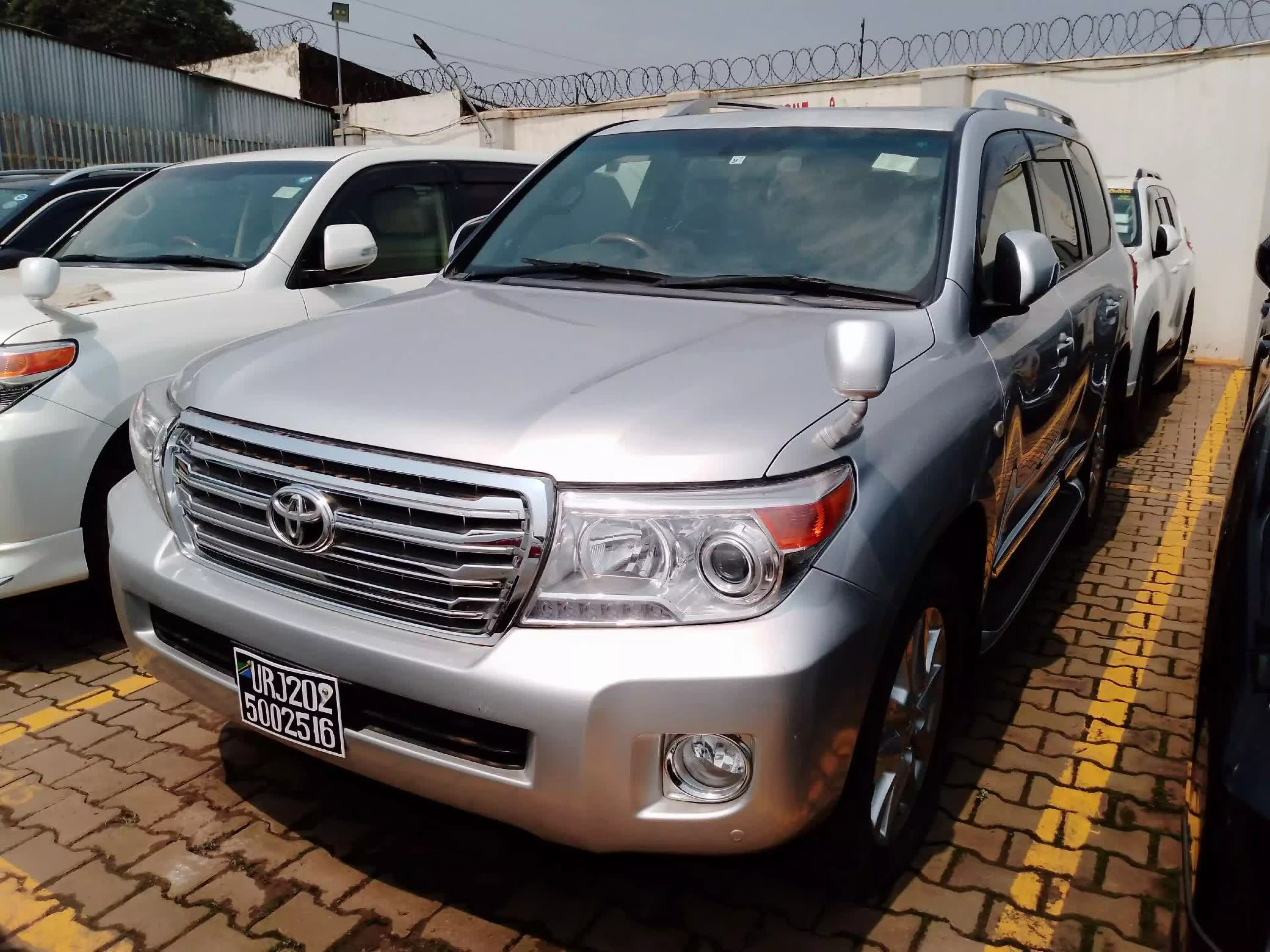 Toyota Land Cruiser V8 - 2013