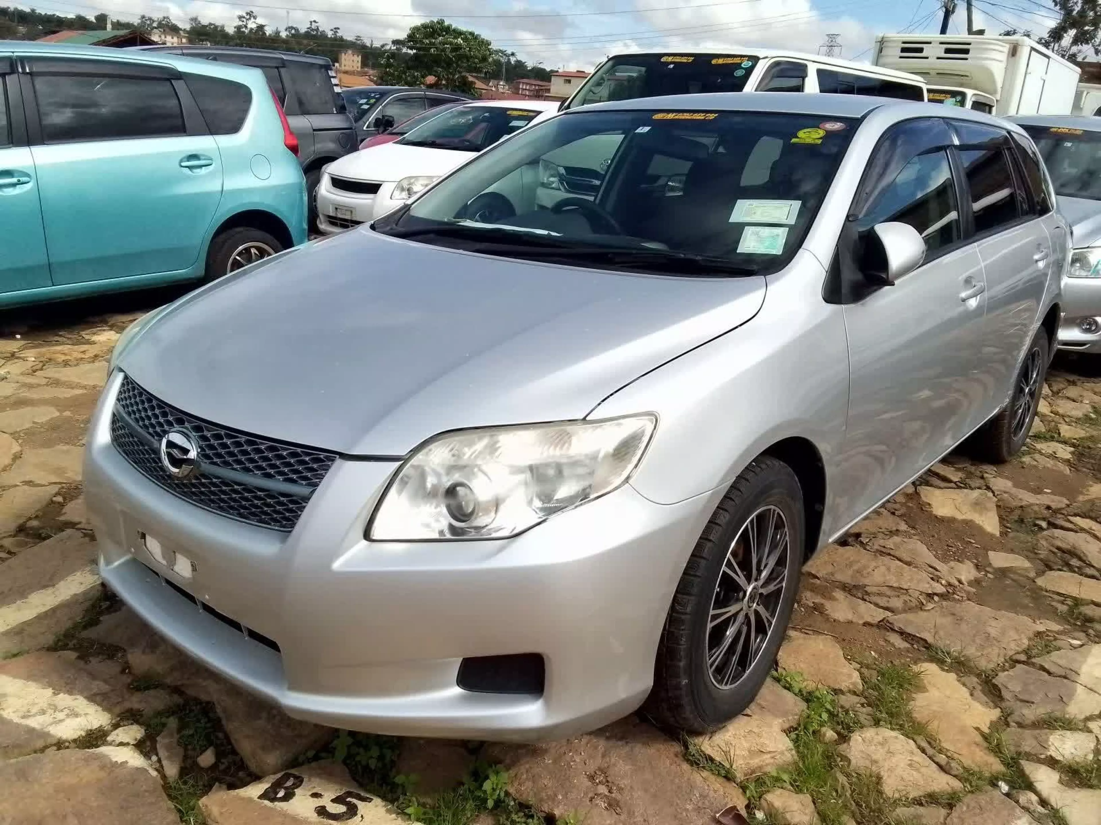 Toyota Fielder  - 2009