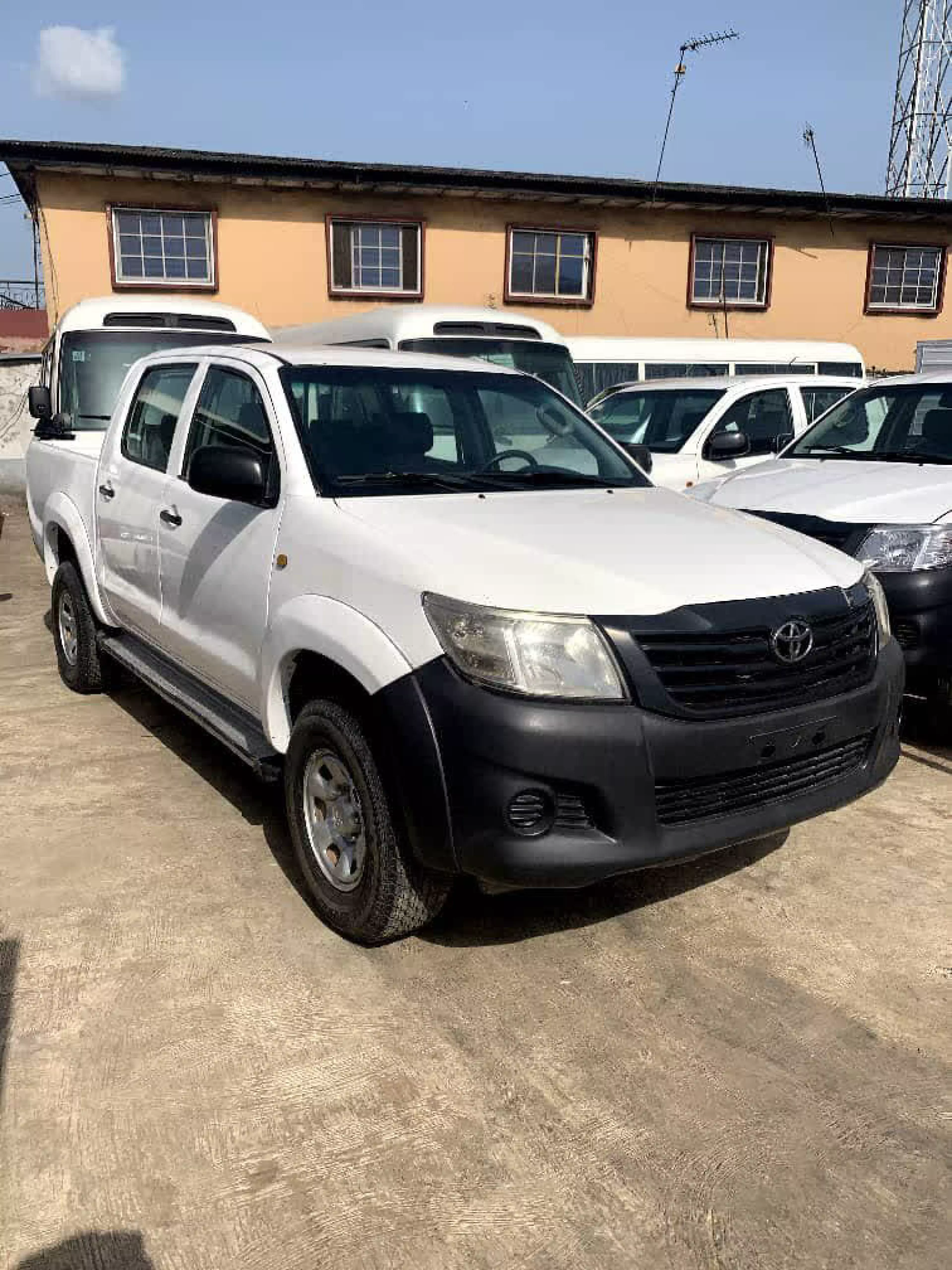 Toyota Hilux - 2012