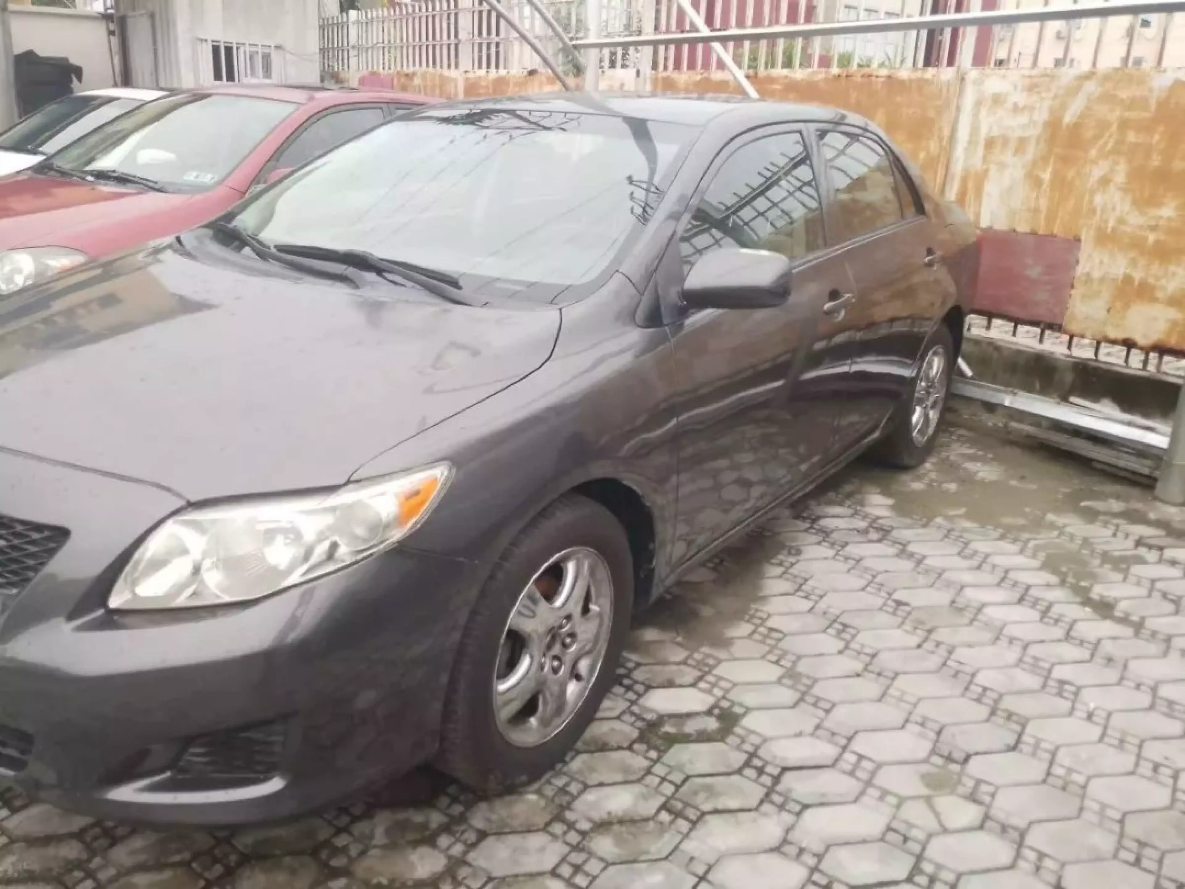 Toyota Corolla   - 2010