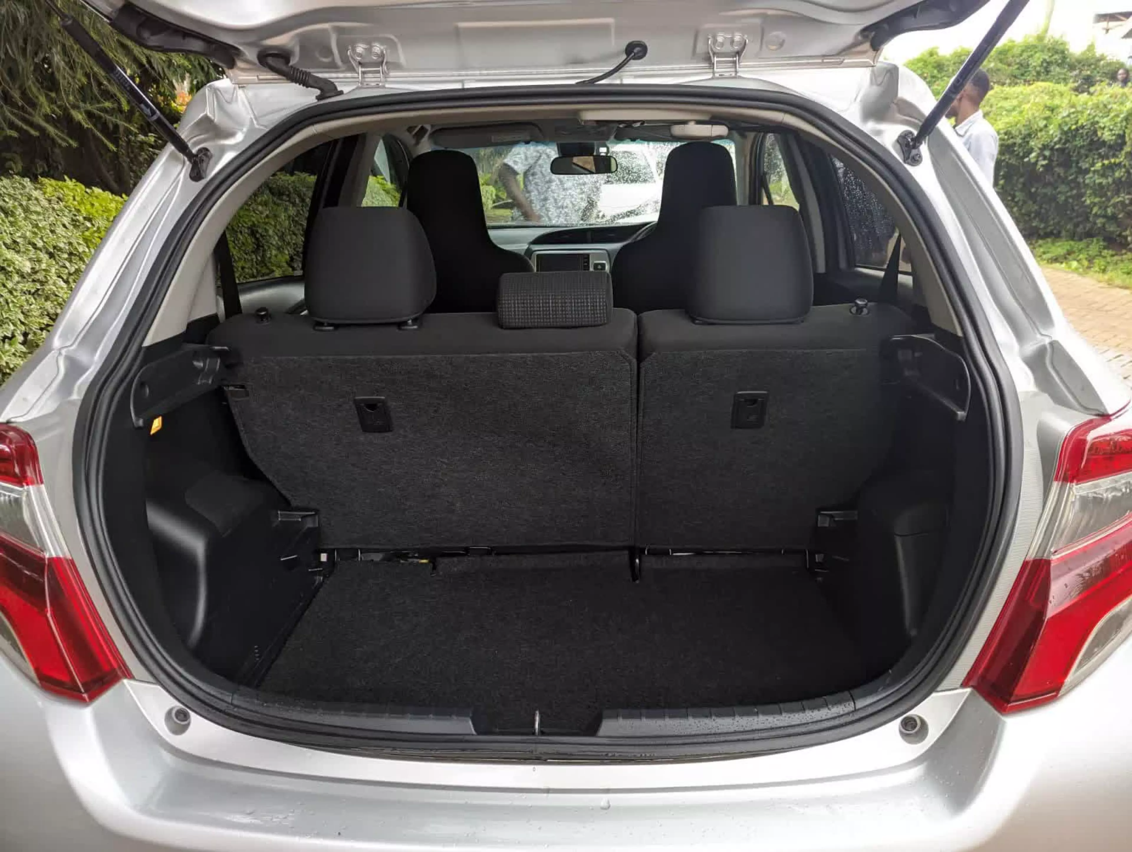 Toyota Vitz   - 2016