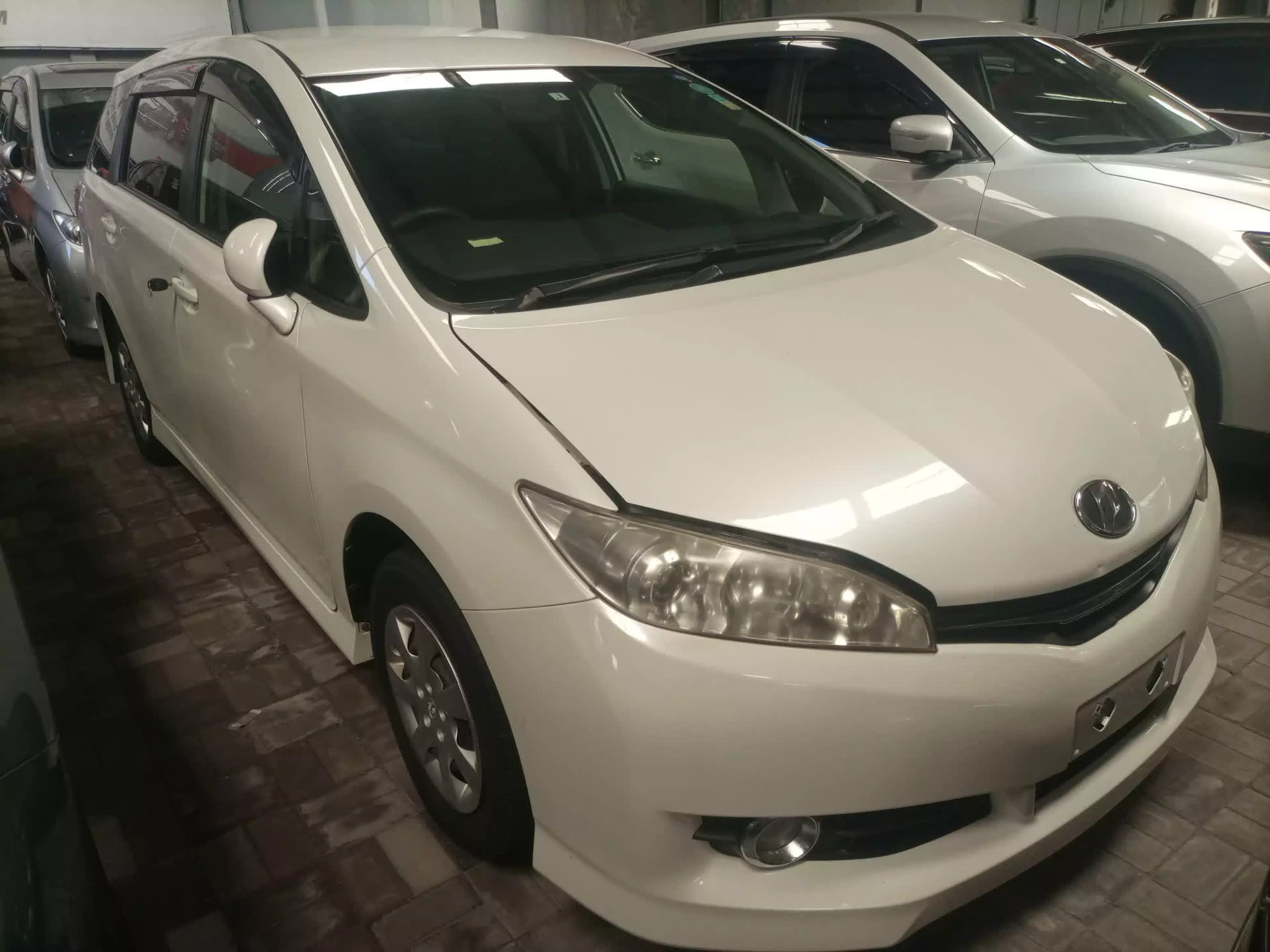 Toyota Wish - 2015