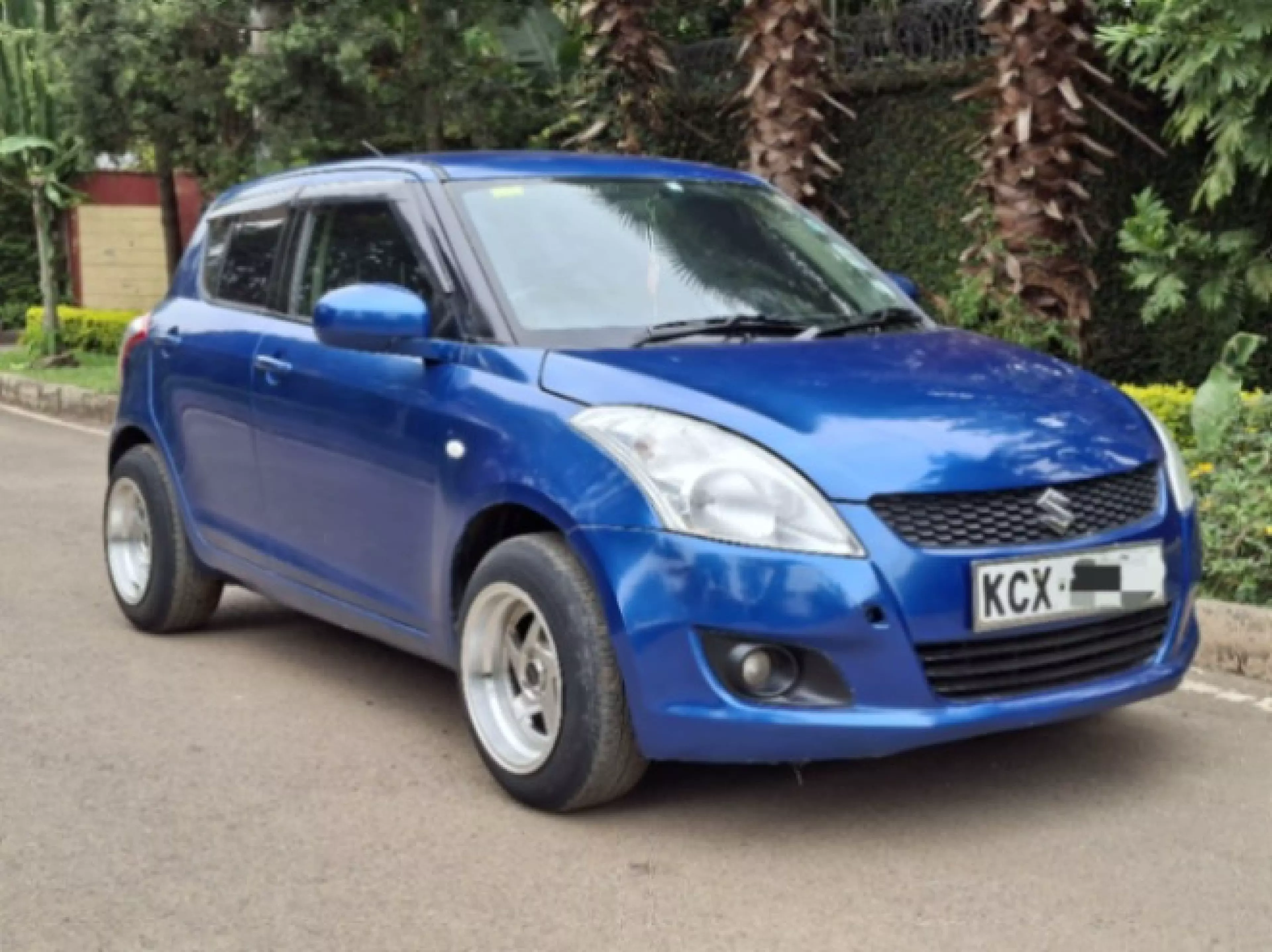 SUZUKI Swift - 2012