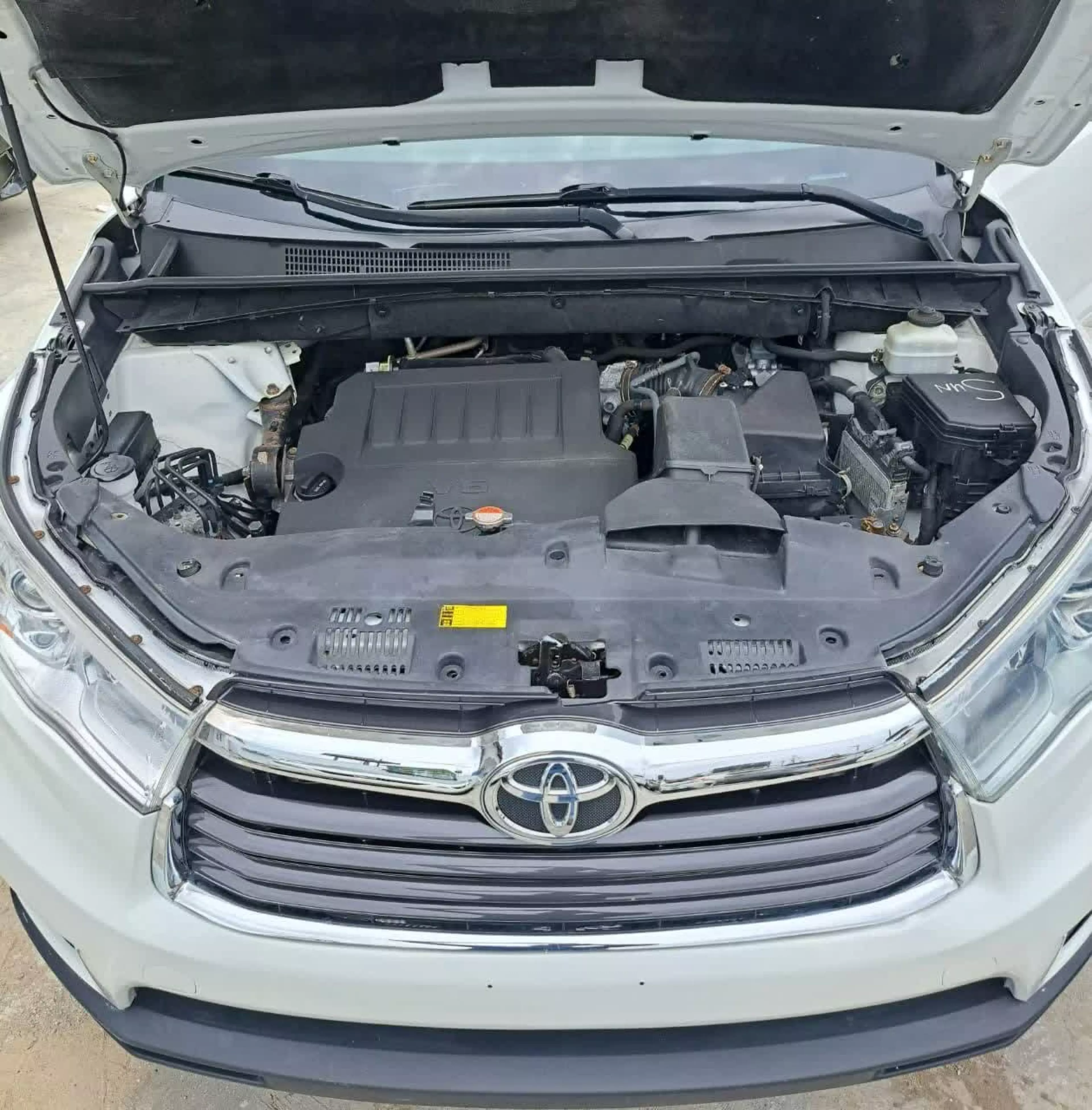 Toyota Highlander   - 2015