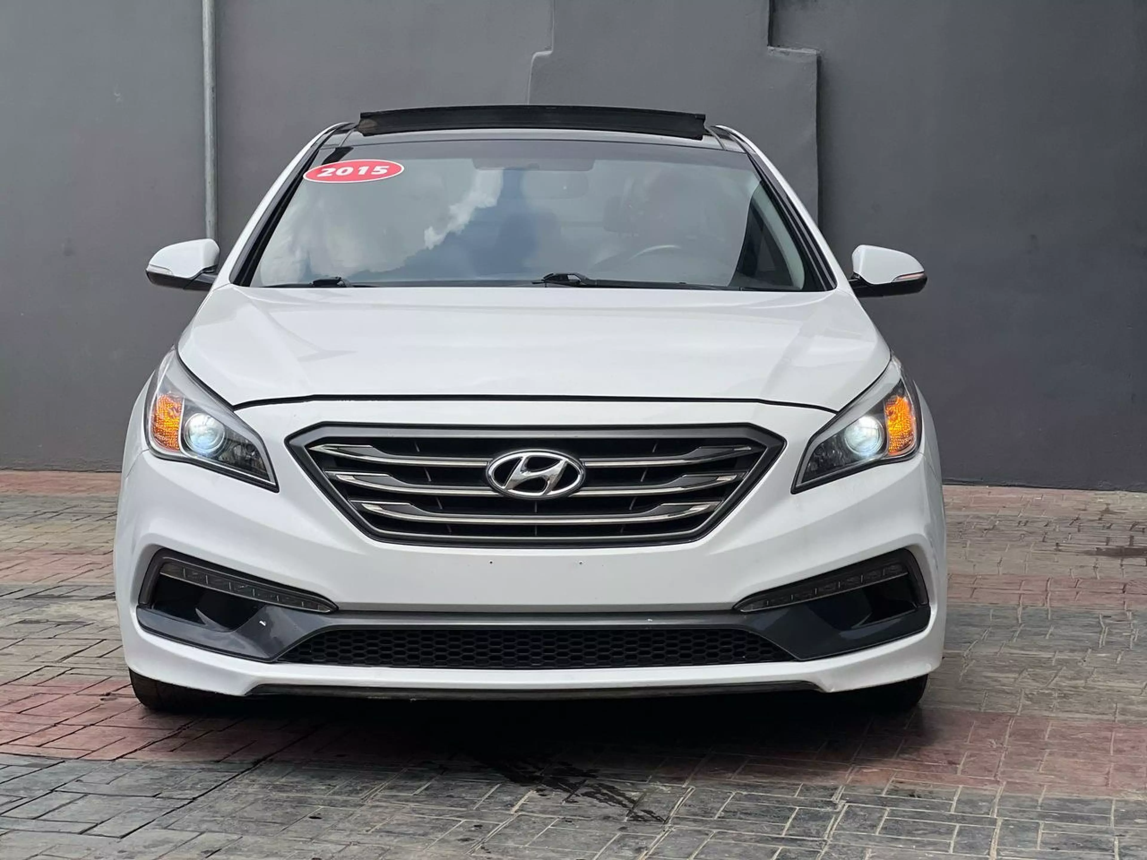Hyundai Sonata   - 2015