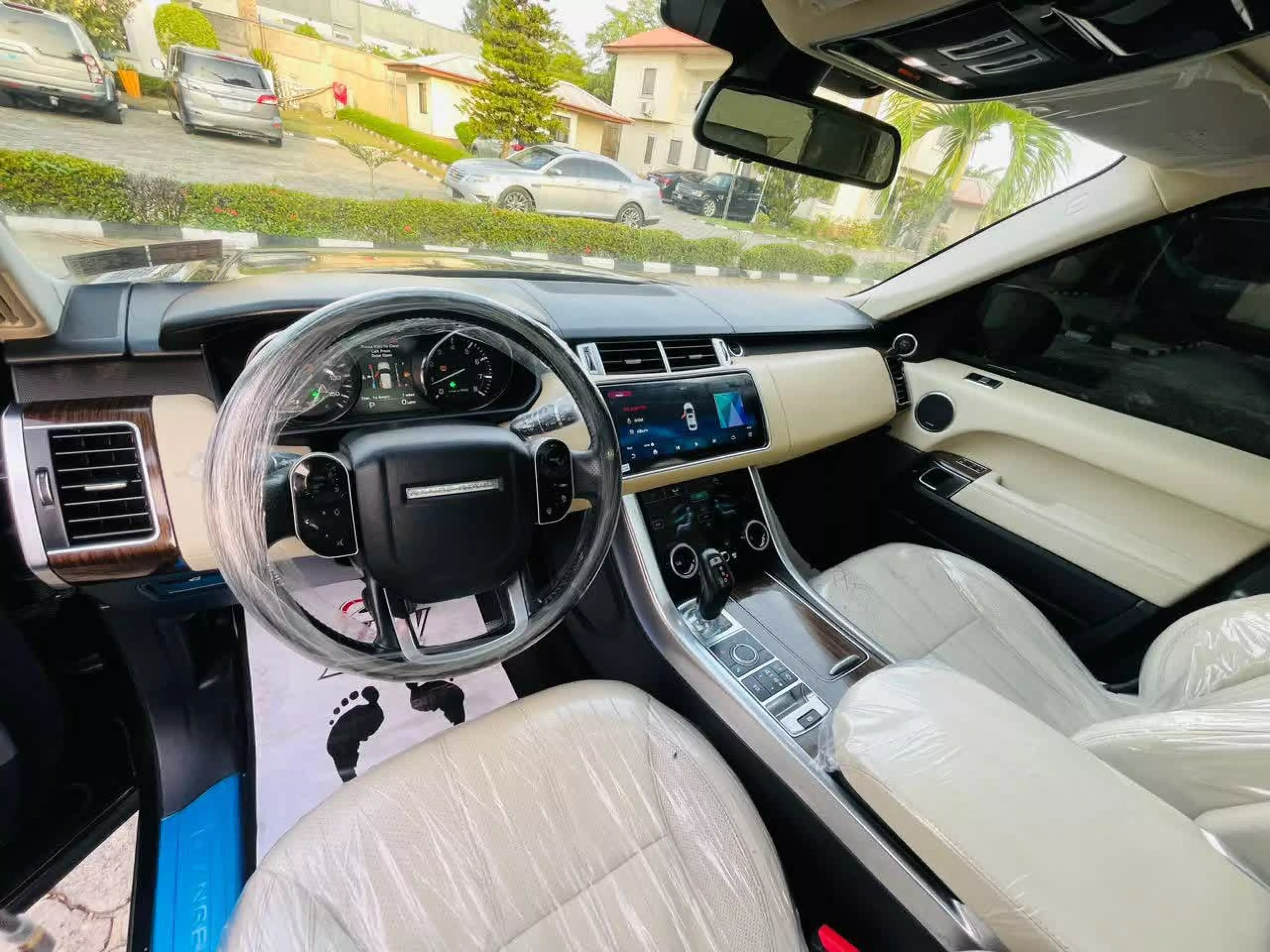 Land Rover Range Rover Sport   - 2015