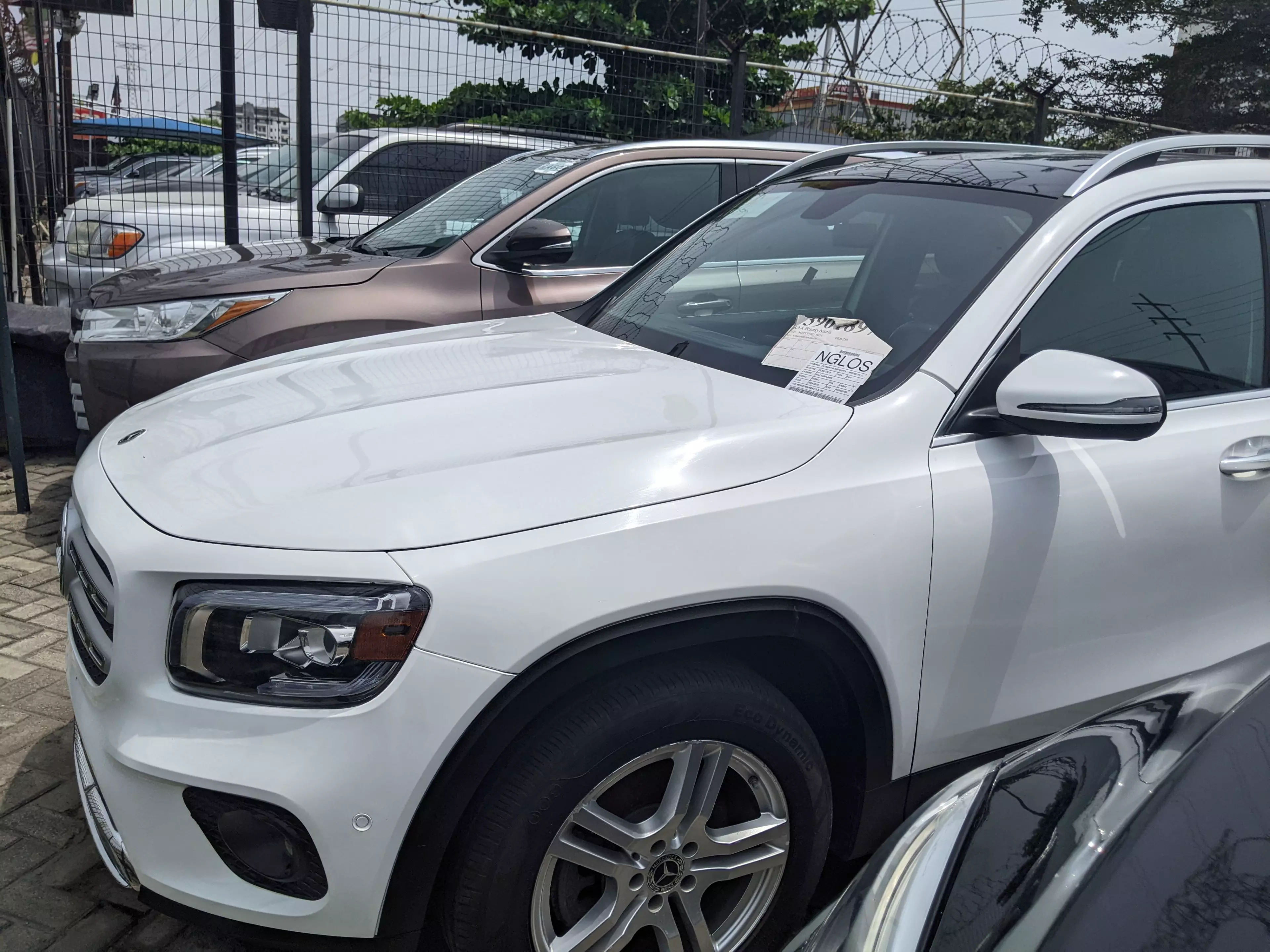 Mercedes-Benz GLB 250   - 2021