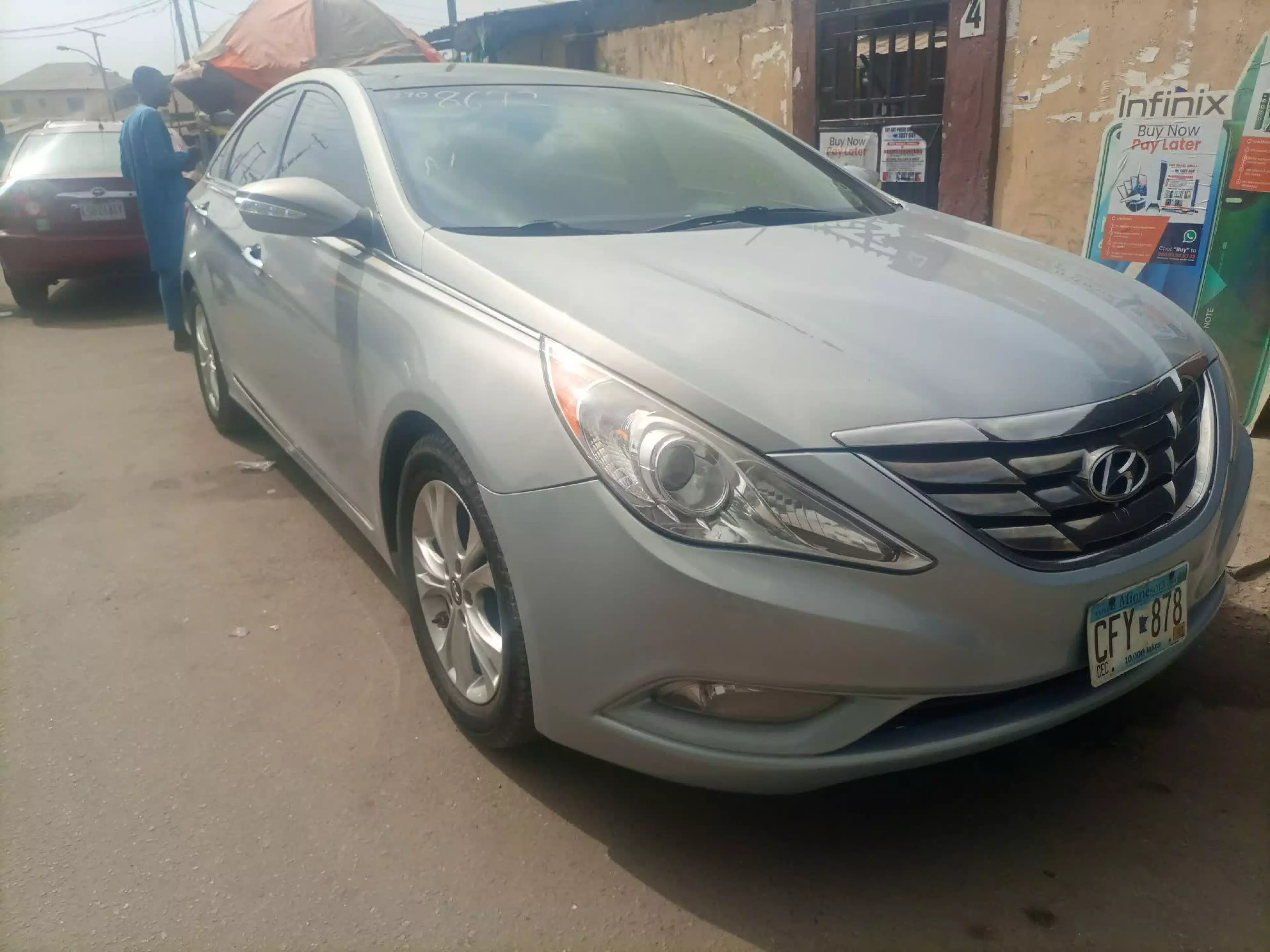 Hyundai Sonata - 2012