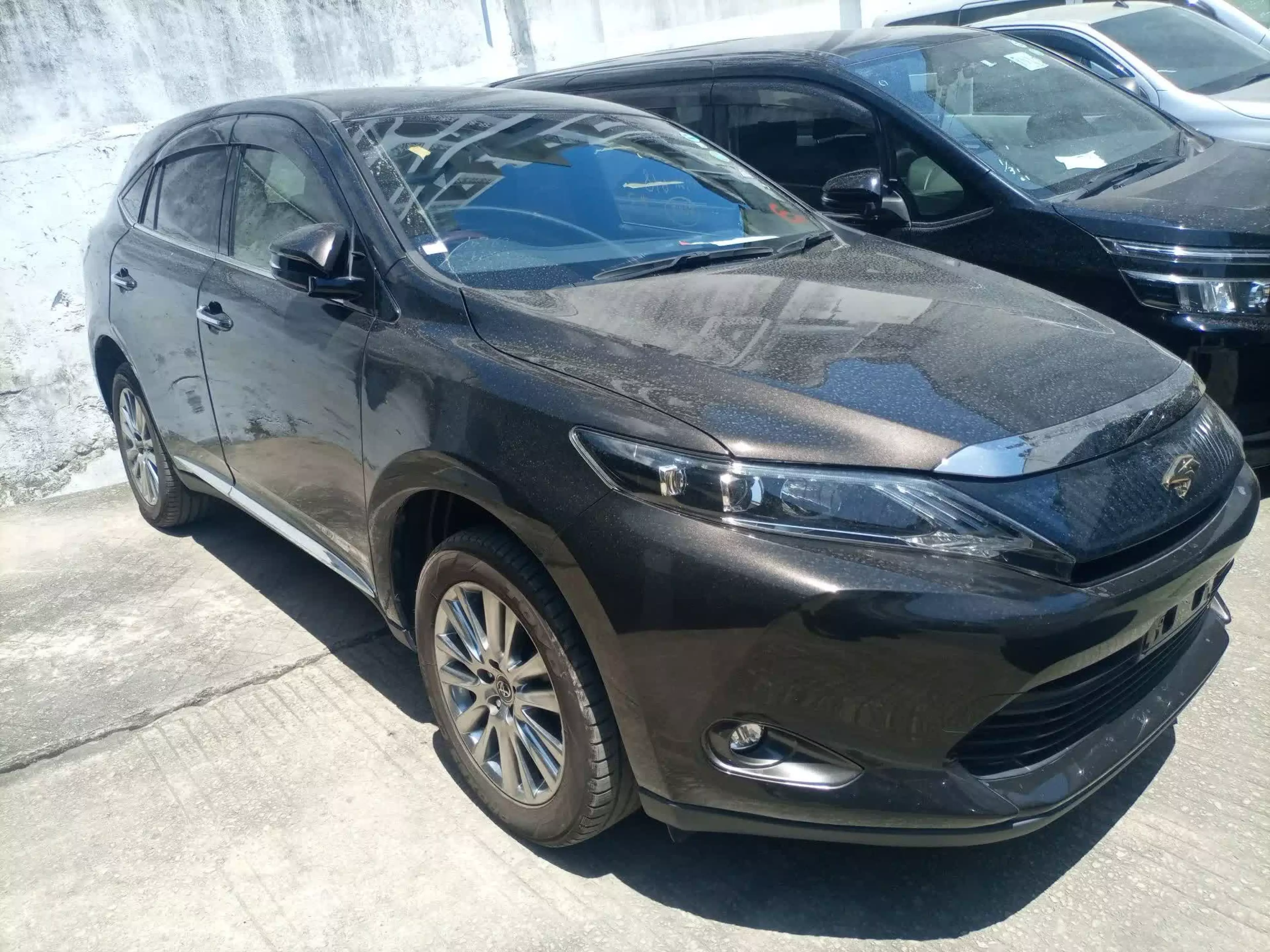 Toyota Harrier - 2016