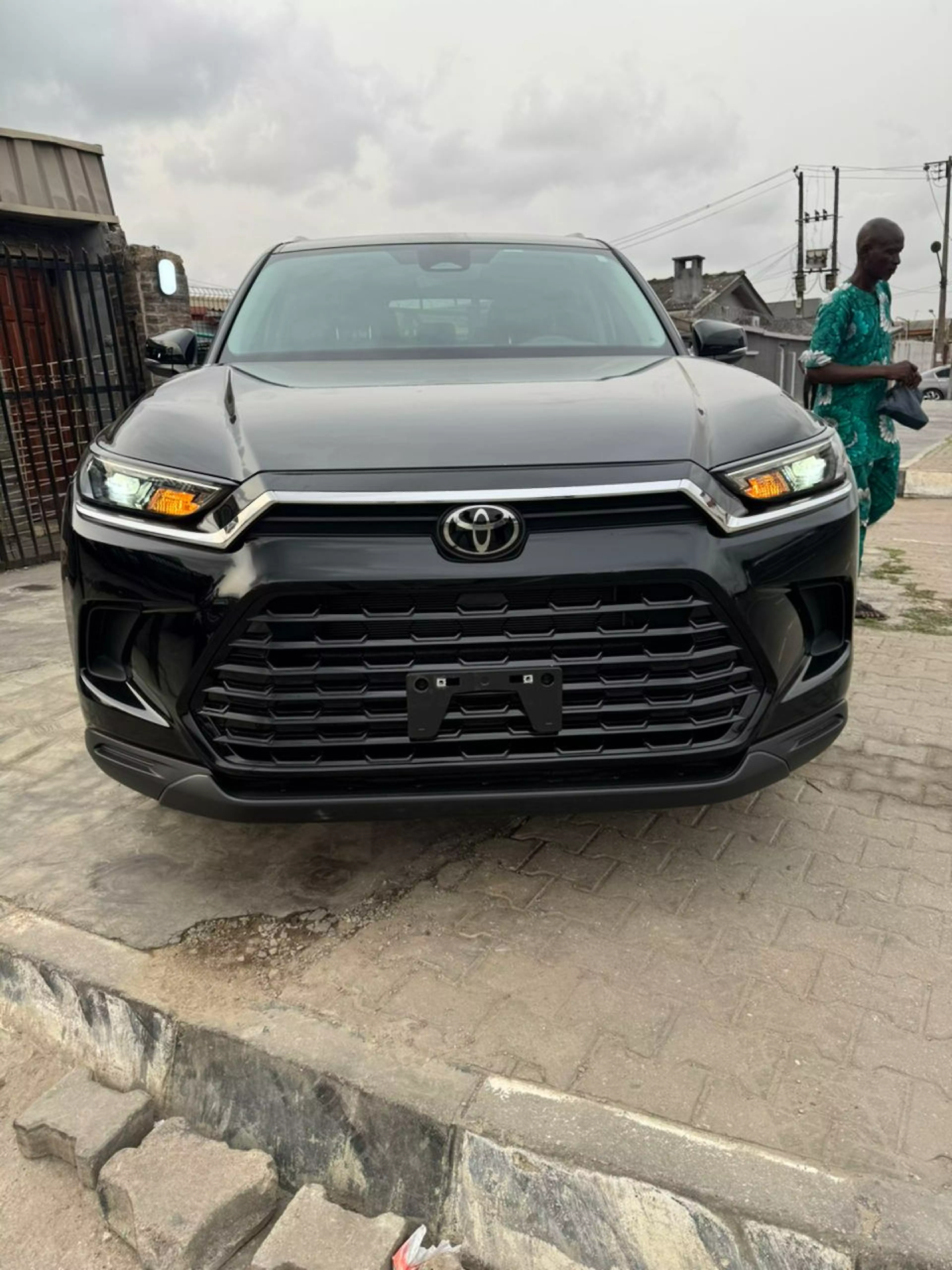 Toyota Highlander   - 2024