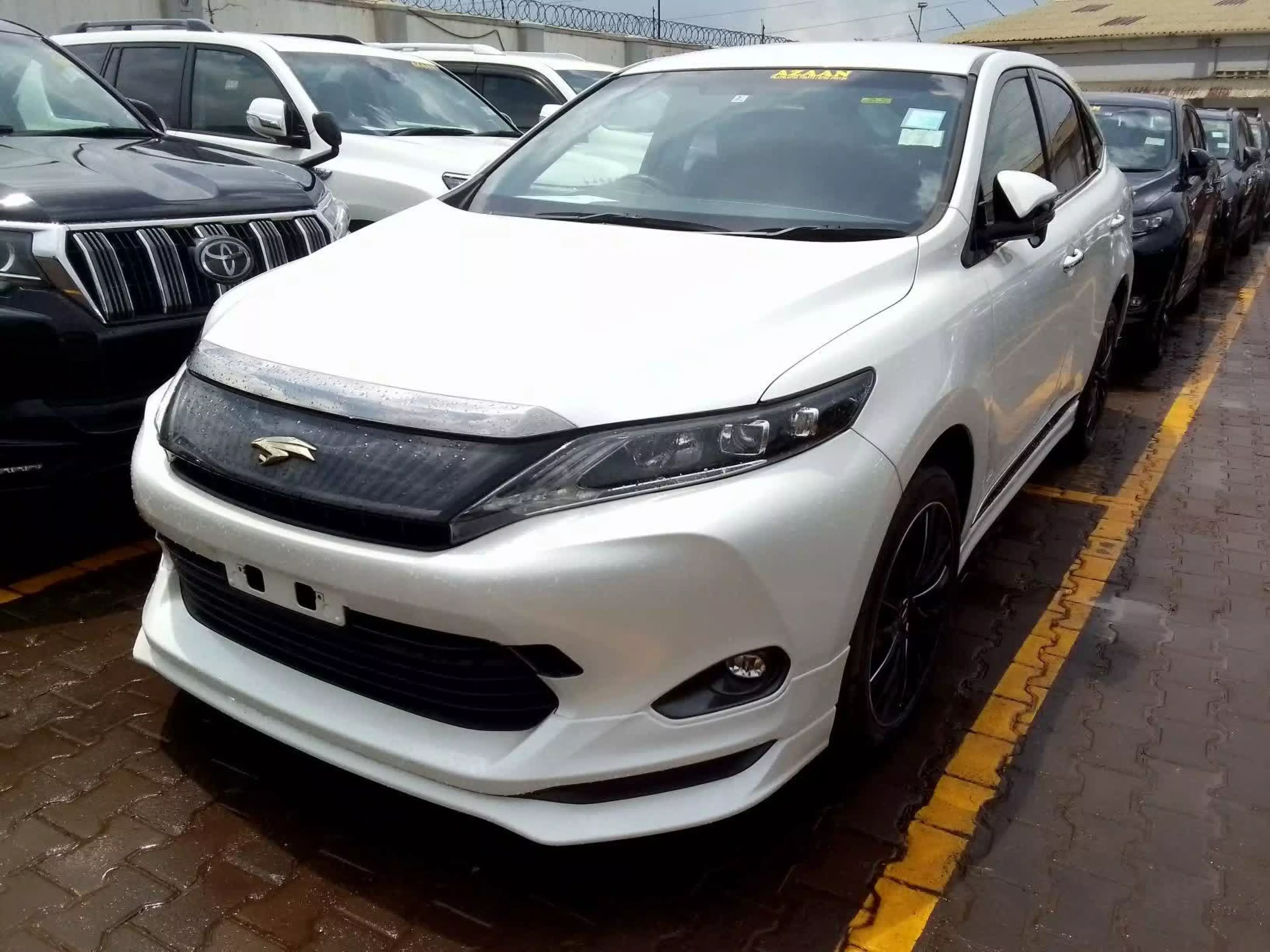 Toyota Harrier - 2014