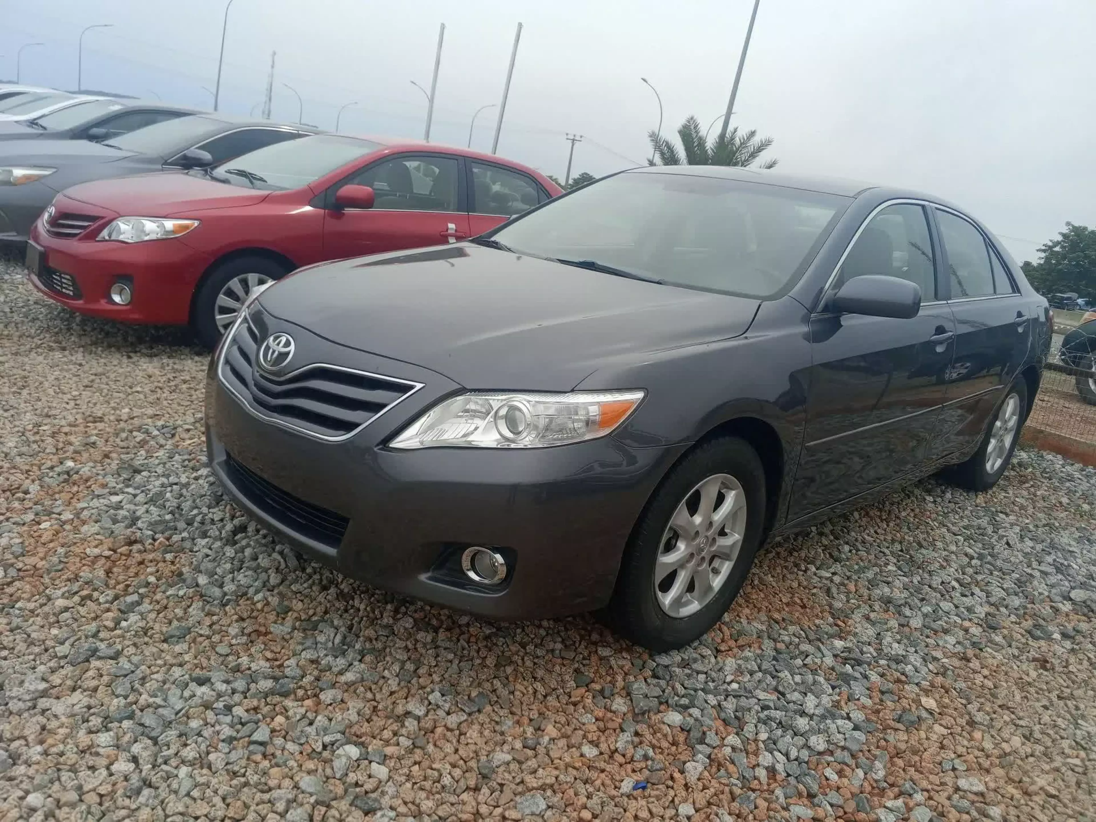 Toyota Camry   - 2010