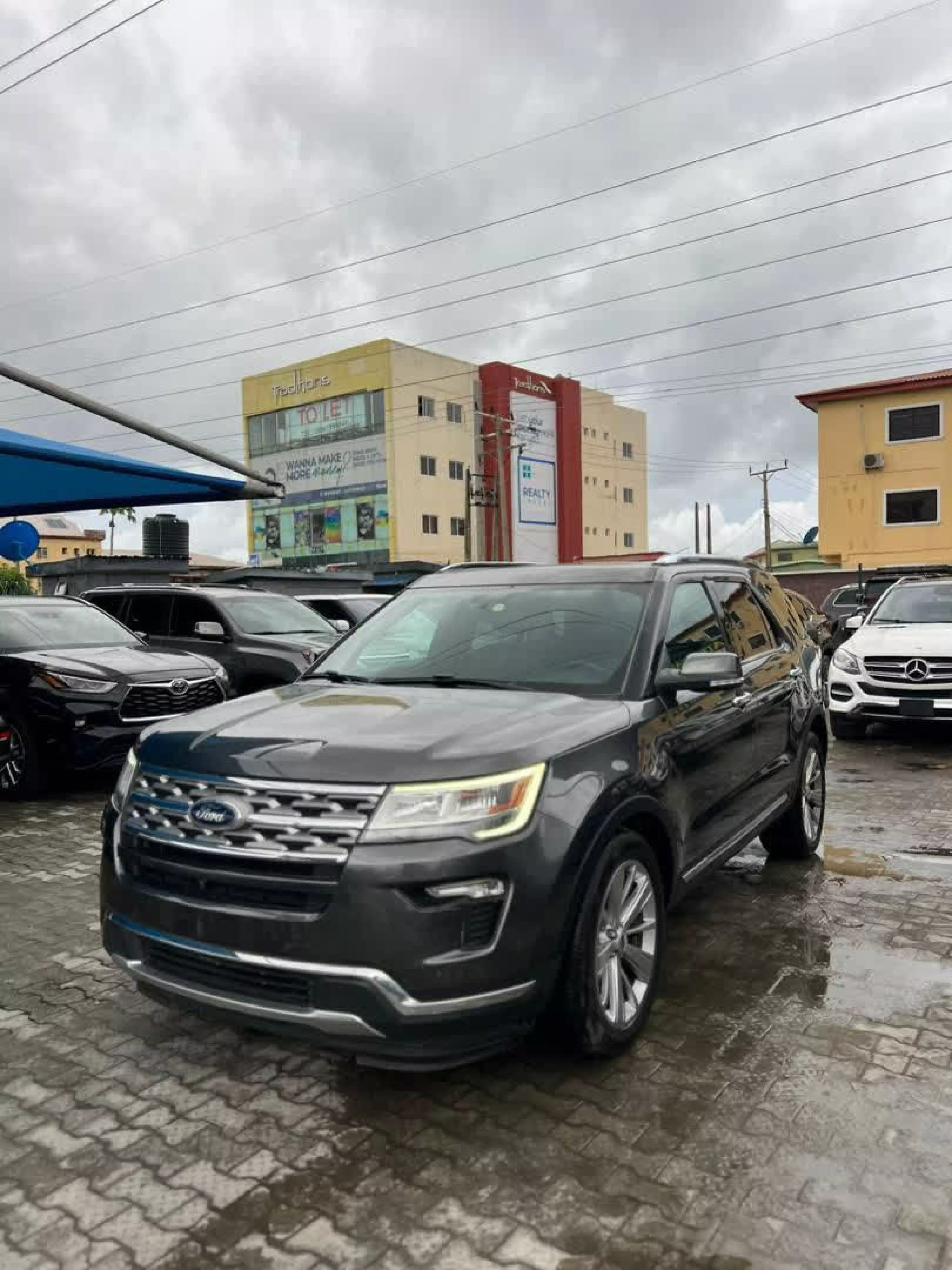 Ford Explorer - 2019