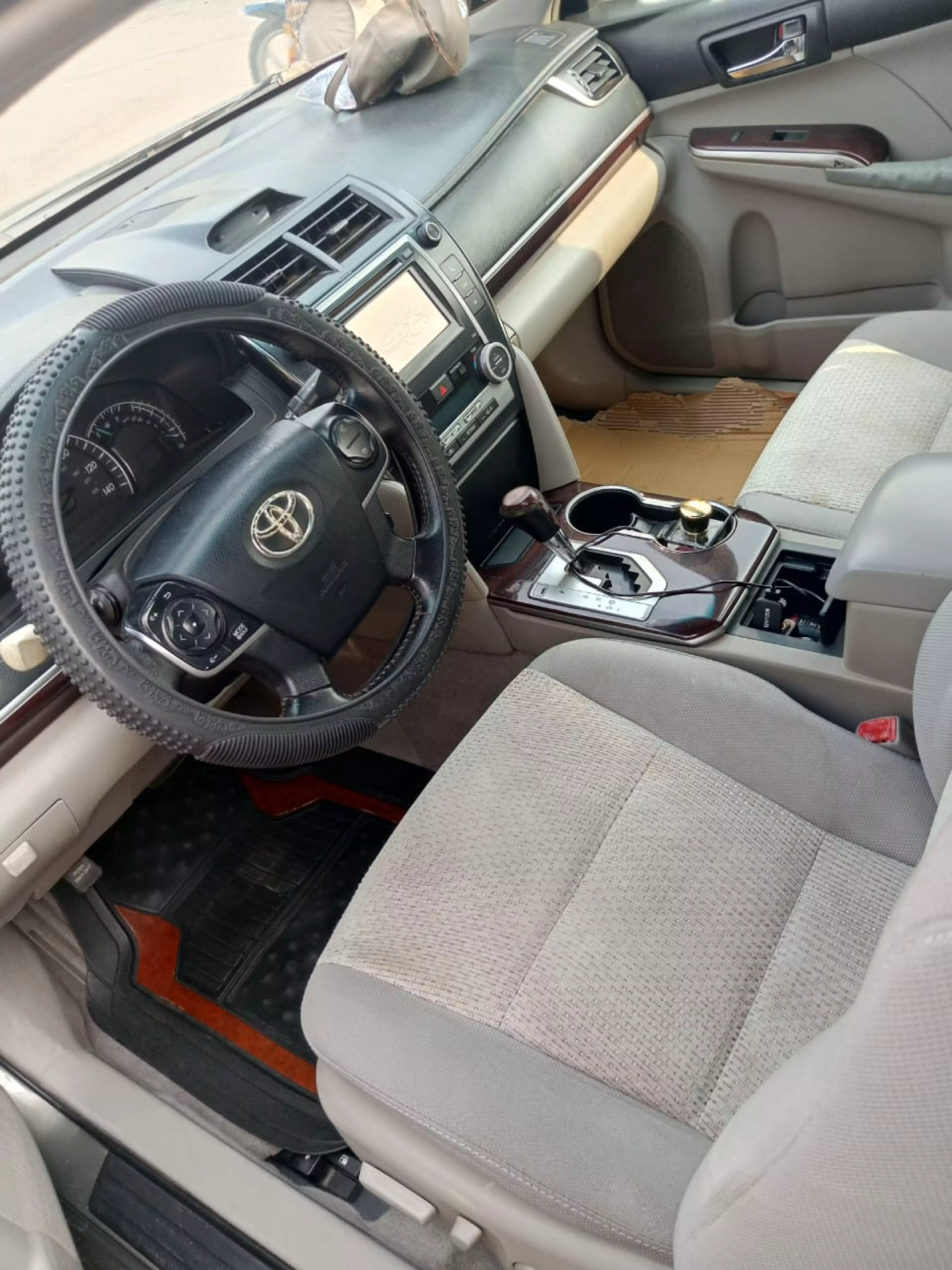 Toyota Camry   - 2012