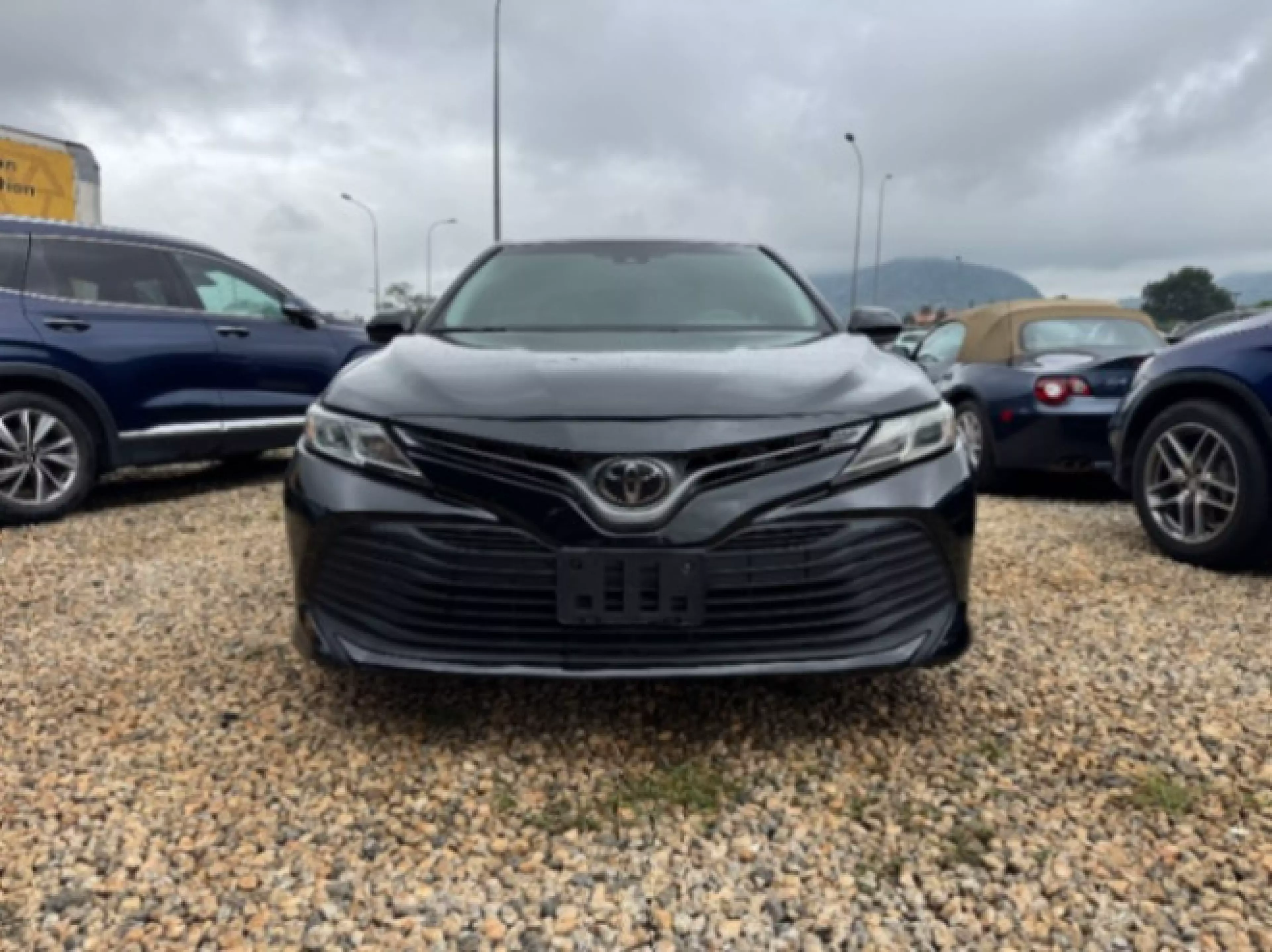 Toyota Camry - 2018