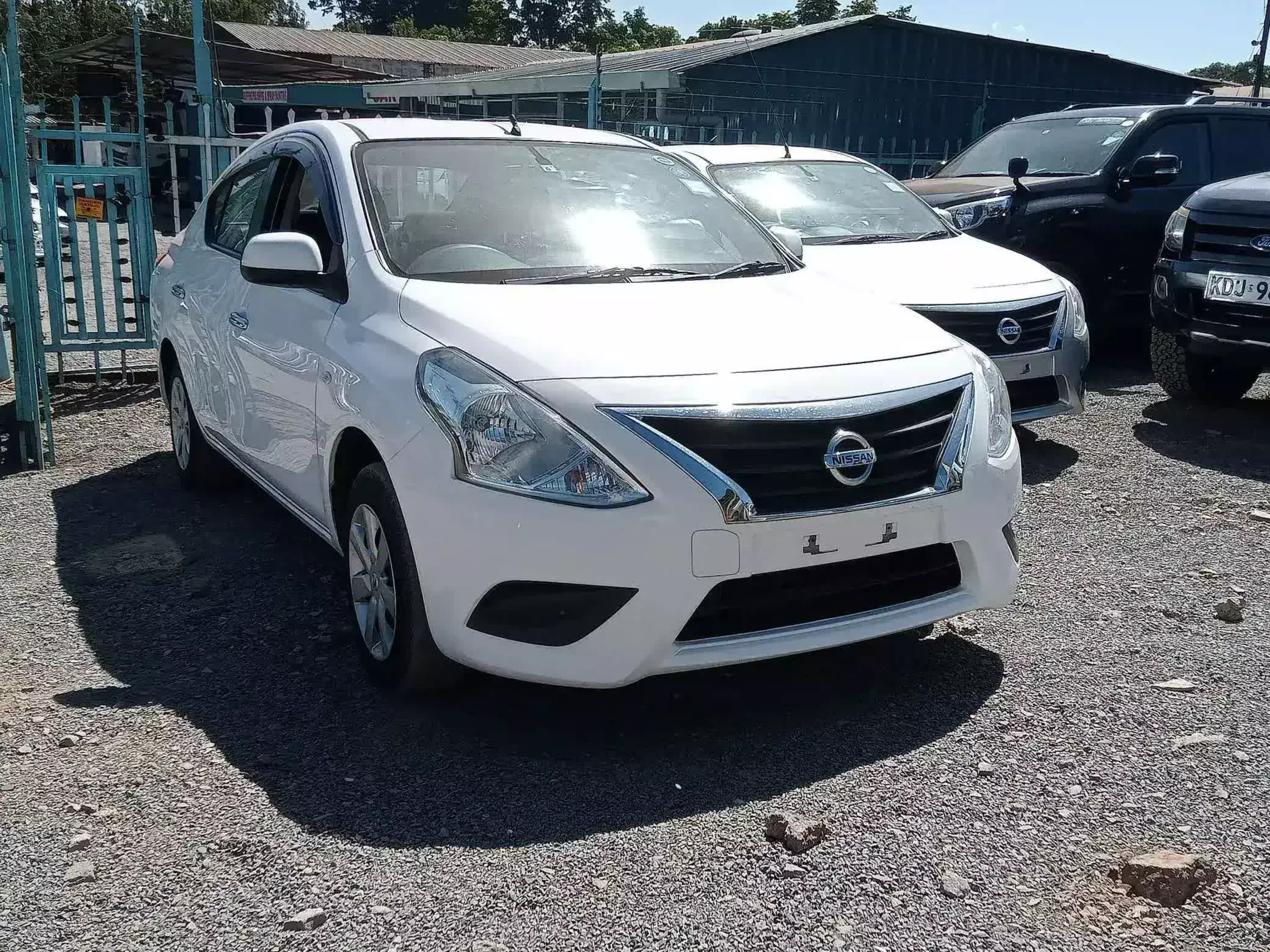 Nissan Latio - 2015