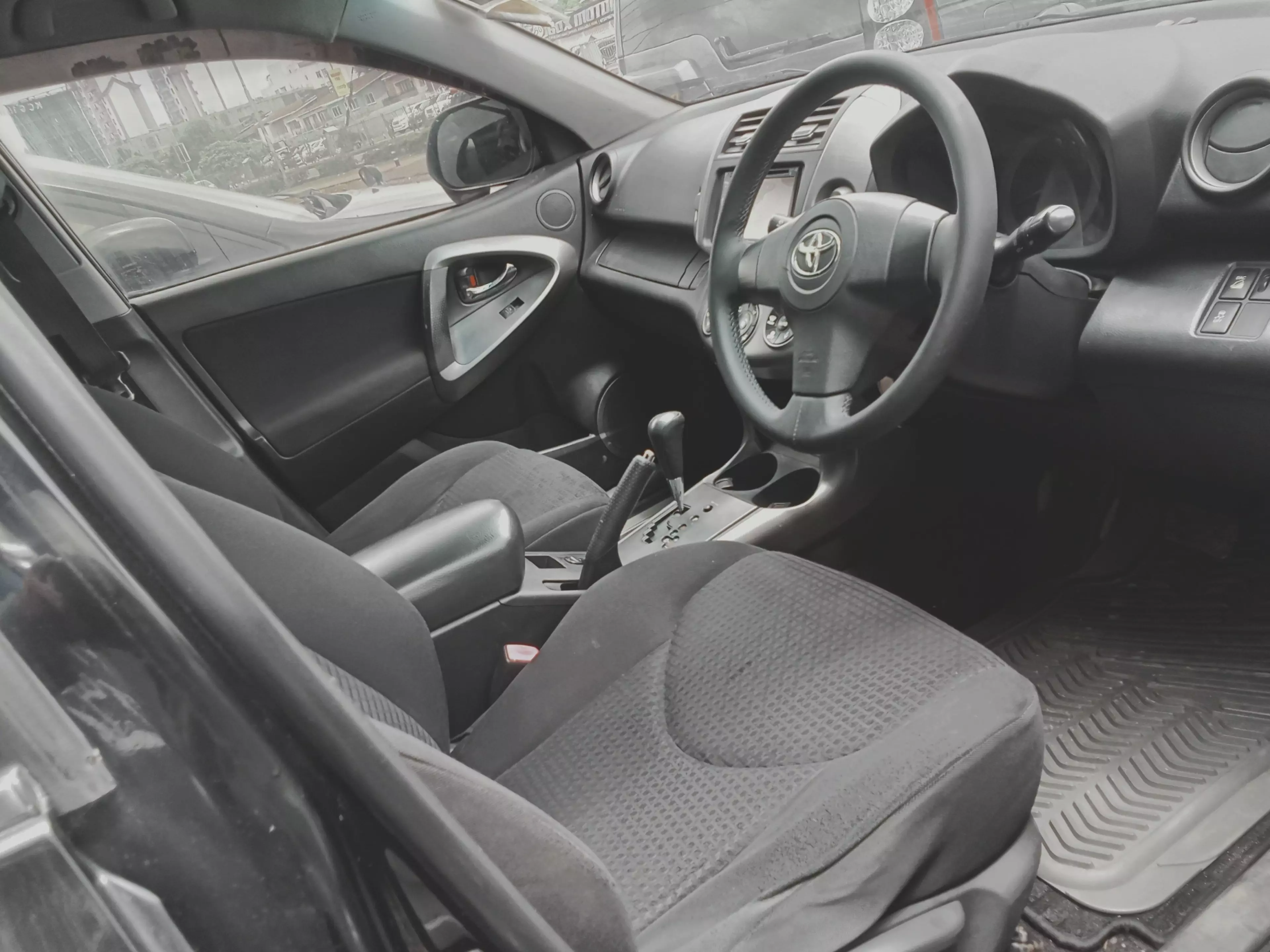 Toyota RAV 4   - 2005