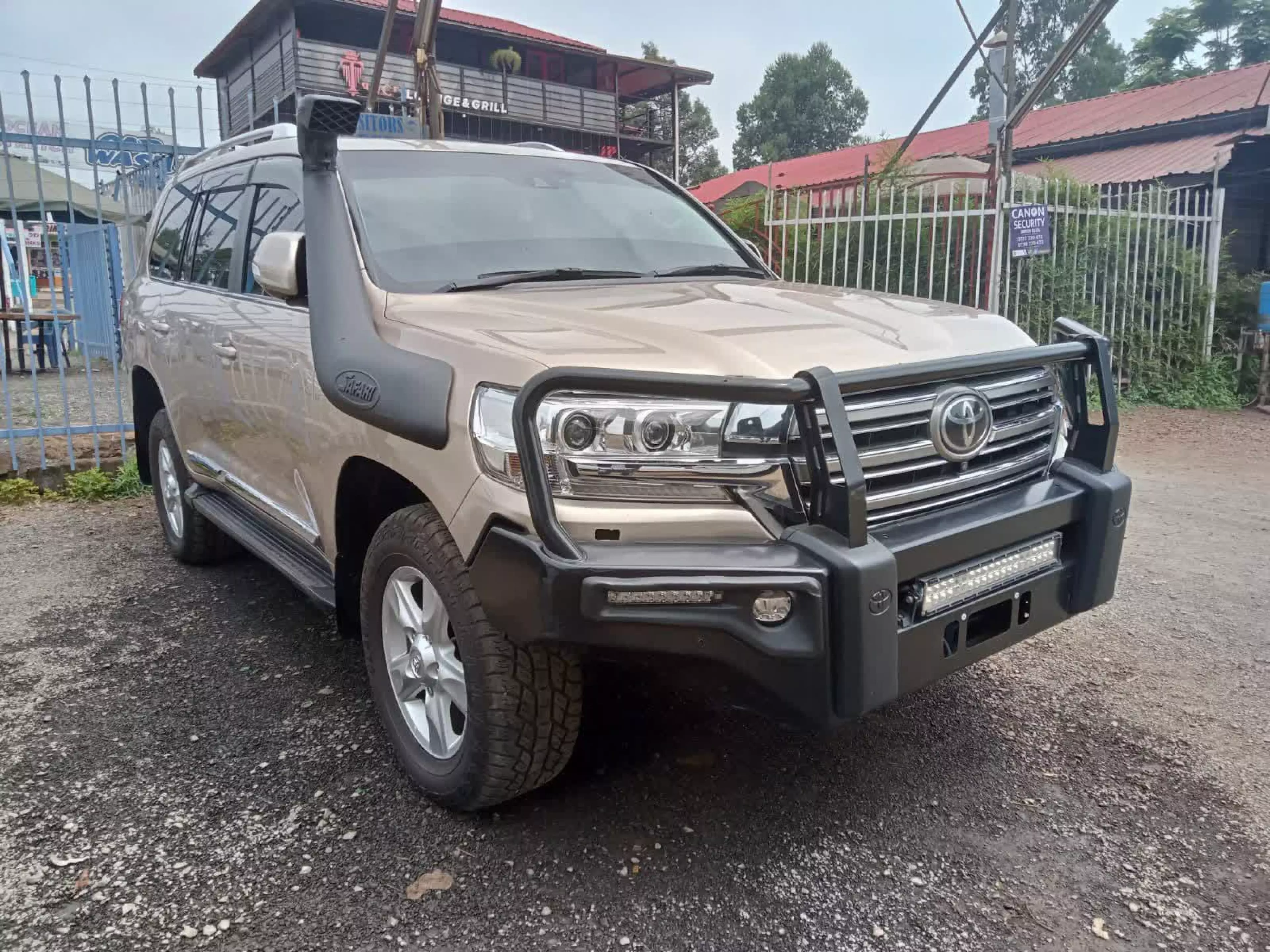 Toyota  Land Cruiser VXR V8 - 2016