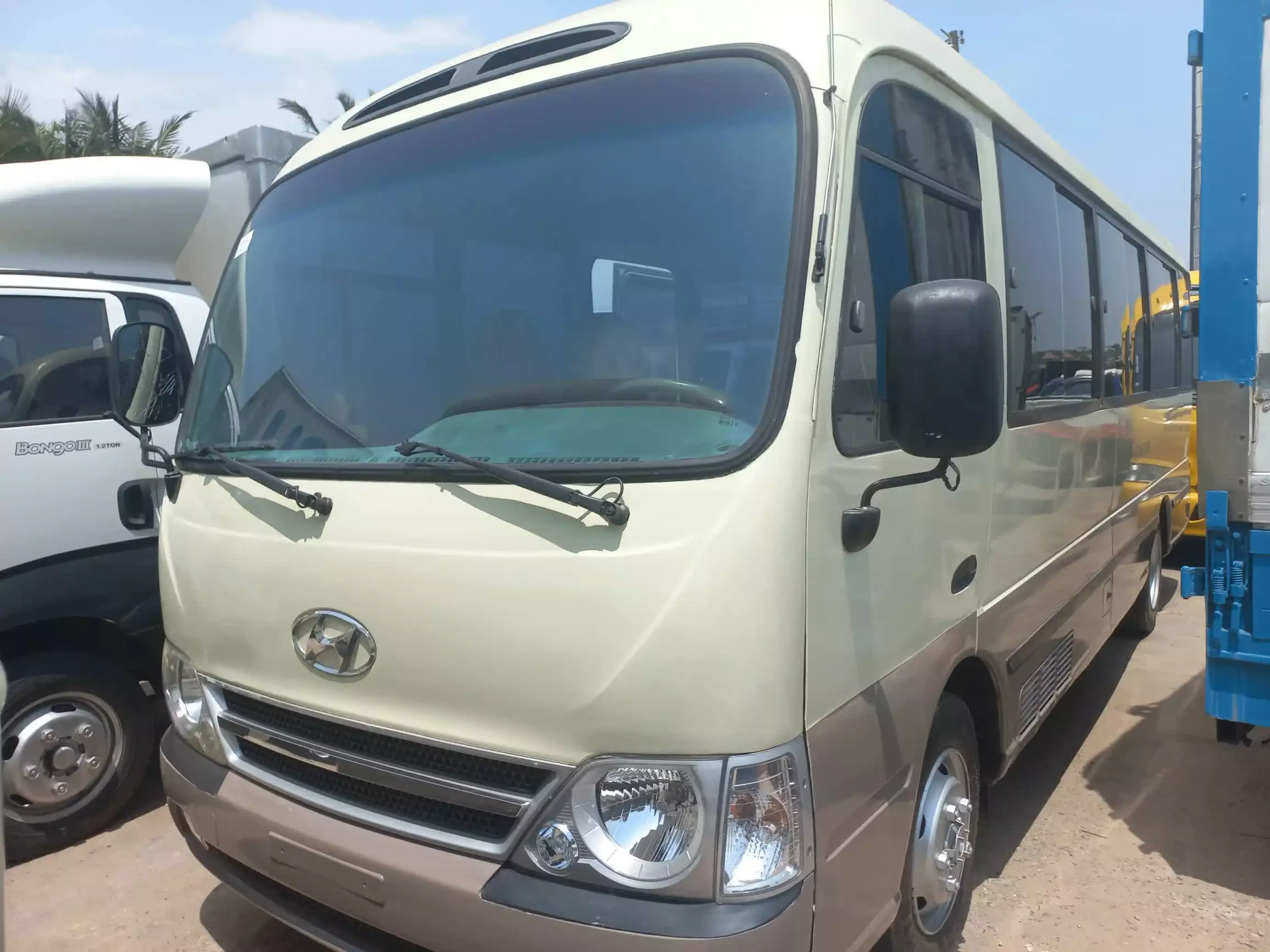 Hyundai county - 2012