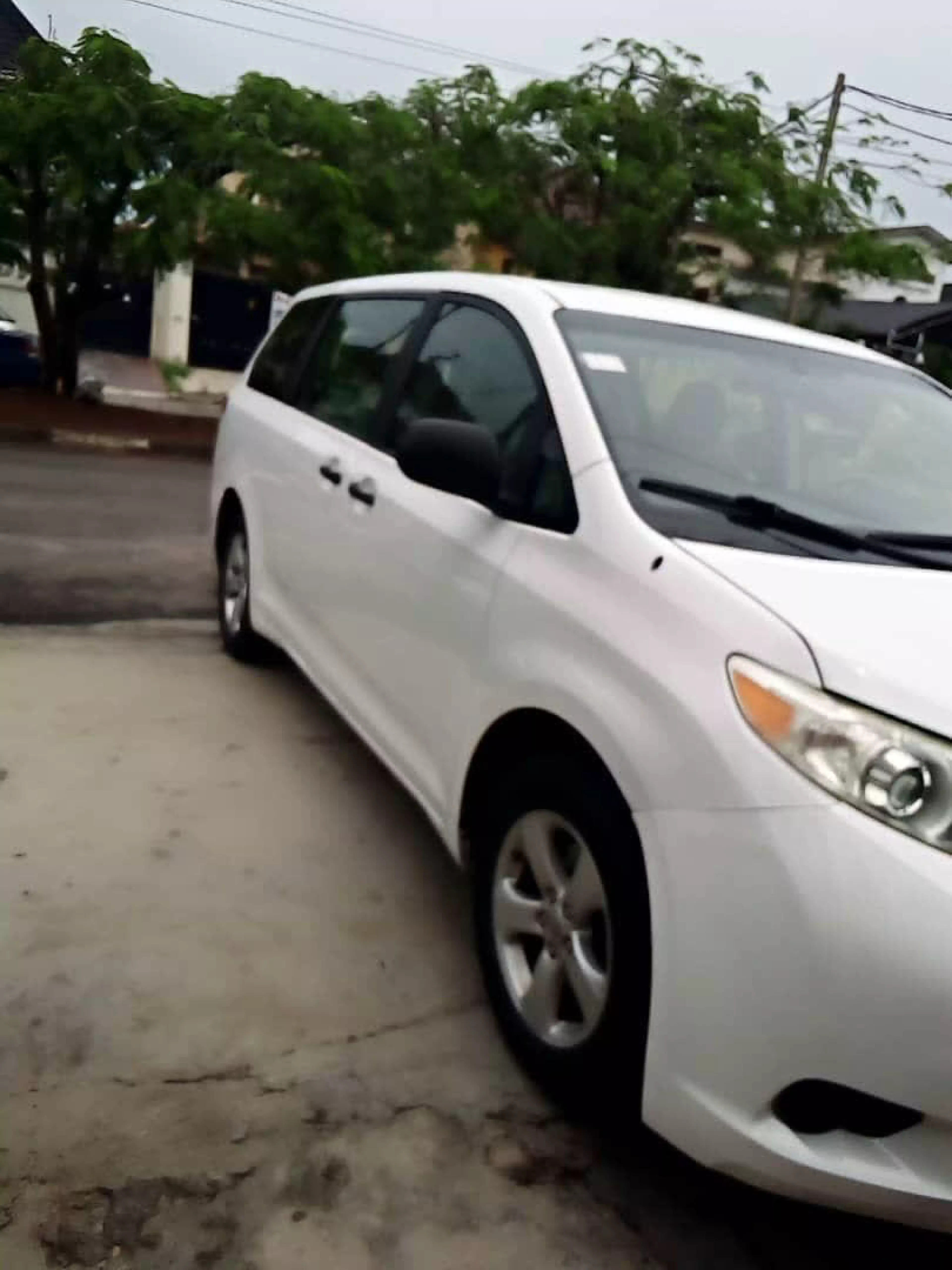 Toyota Sienna - 2014