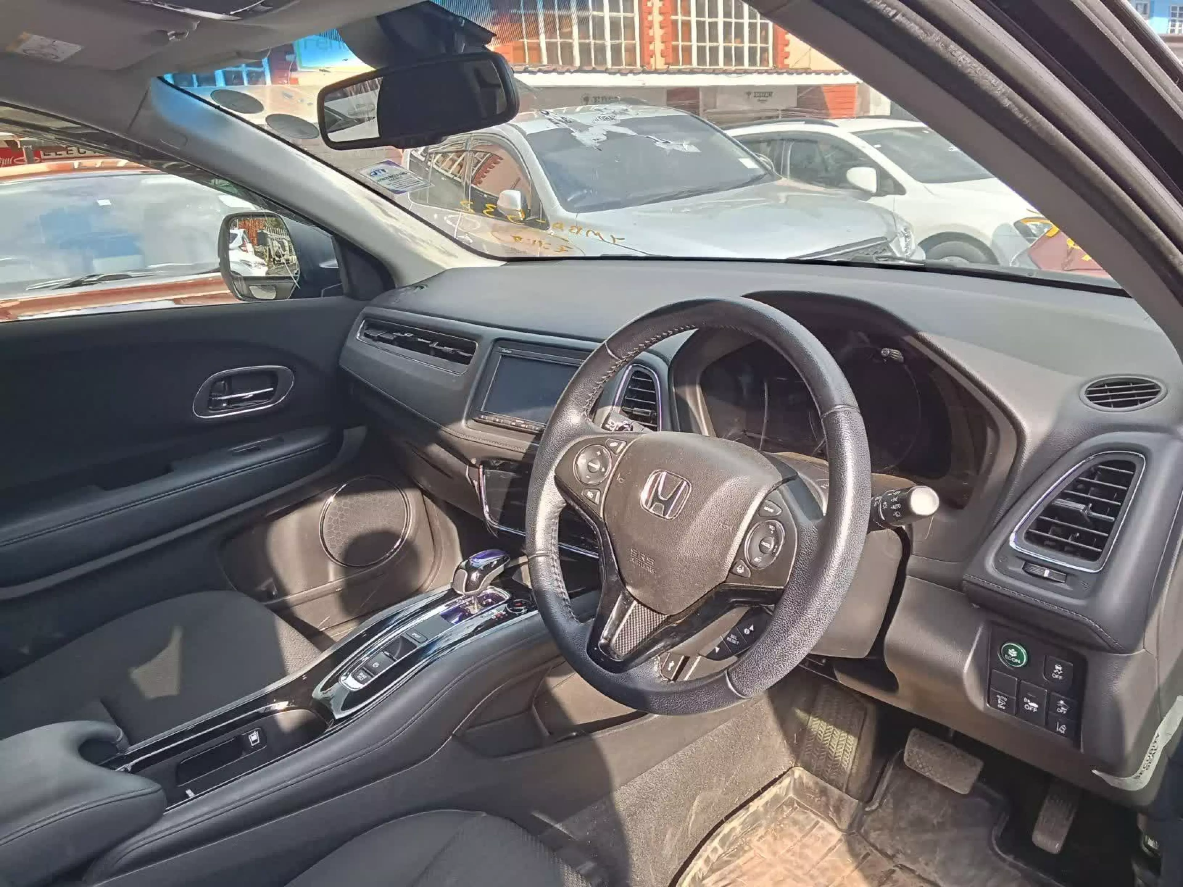Honda Vezel Hybrid   - 2017